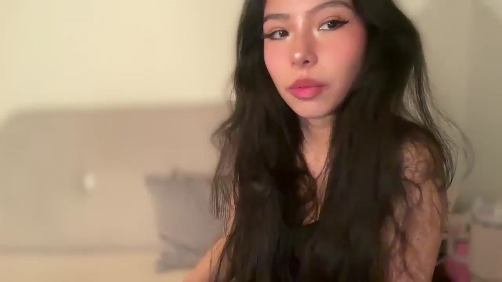 Gallery image thumbnail from ItsGoddessMia's myfreecams stream on, 06/24/2025, 15:09 image 1 of 20