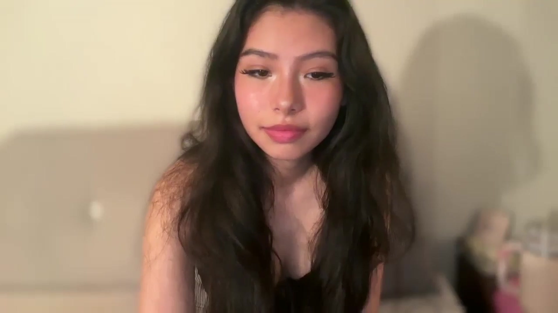 Gallery image thumbnail from ItsGoddessMia's myfreecams stream on, 06/24/2025, 15:09 image 9 of 20