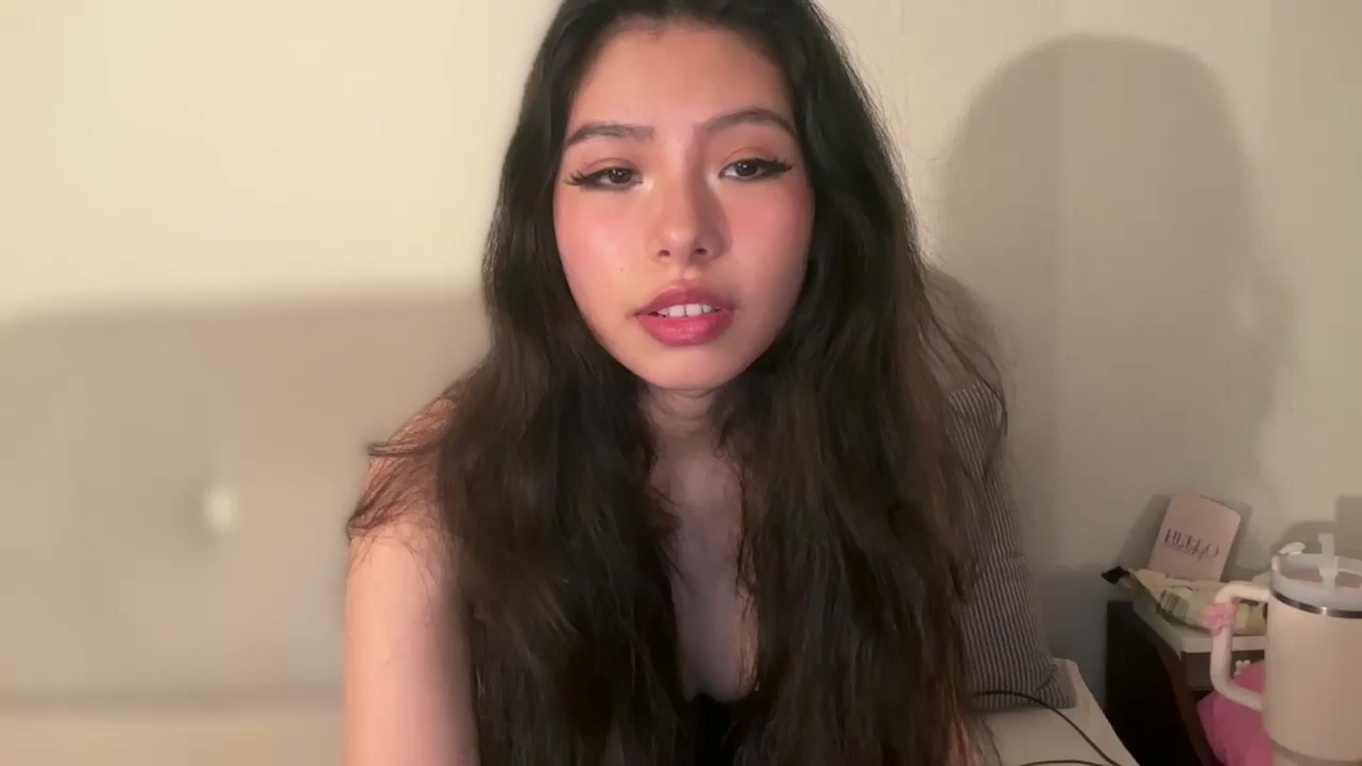 Gallery image thumbnail from ItsGoddessMia's myfreecams stream on, 06/24/2025, 15:33 image 13 of 20