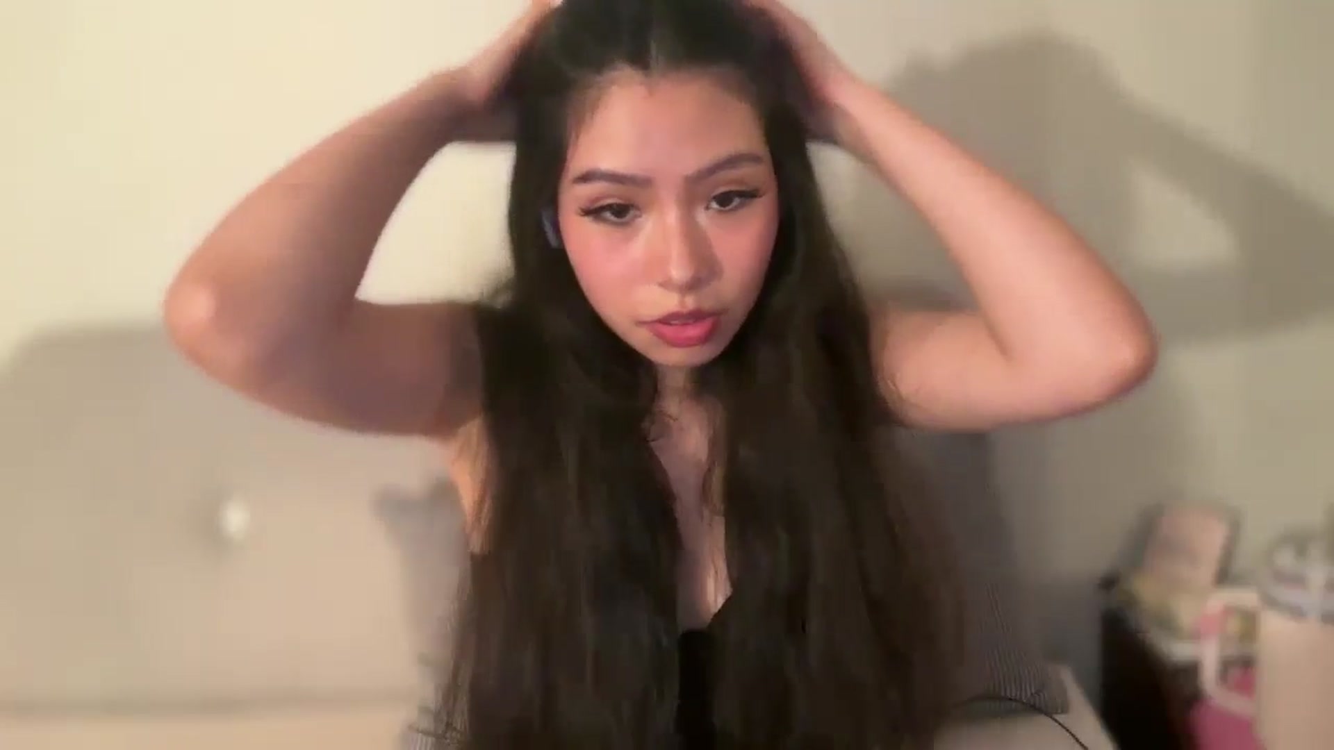 Gallery image thumbnail from ItsGoddessMia's myfreecams stream on, 06/24/2025, 15:33 image 18 of 20