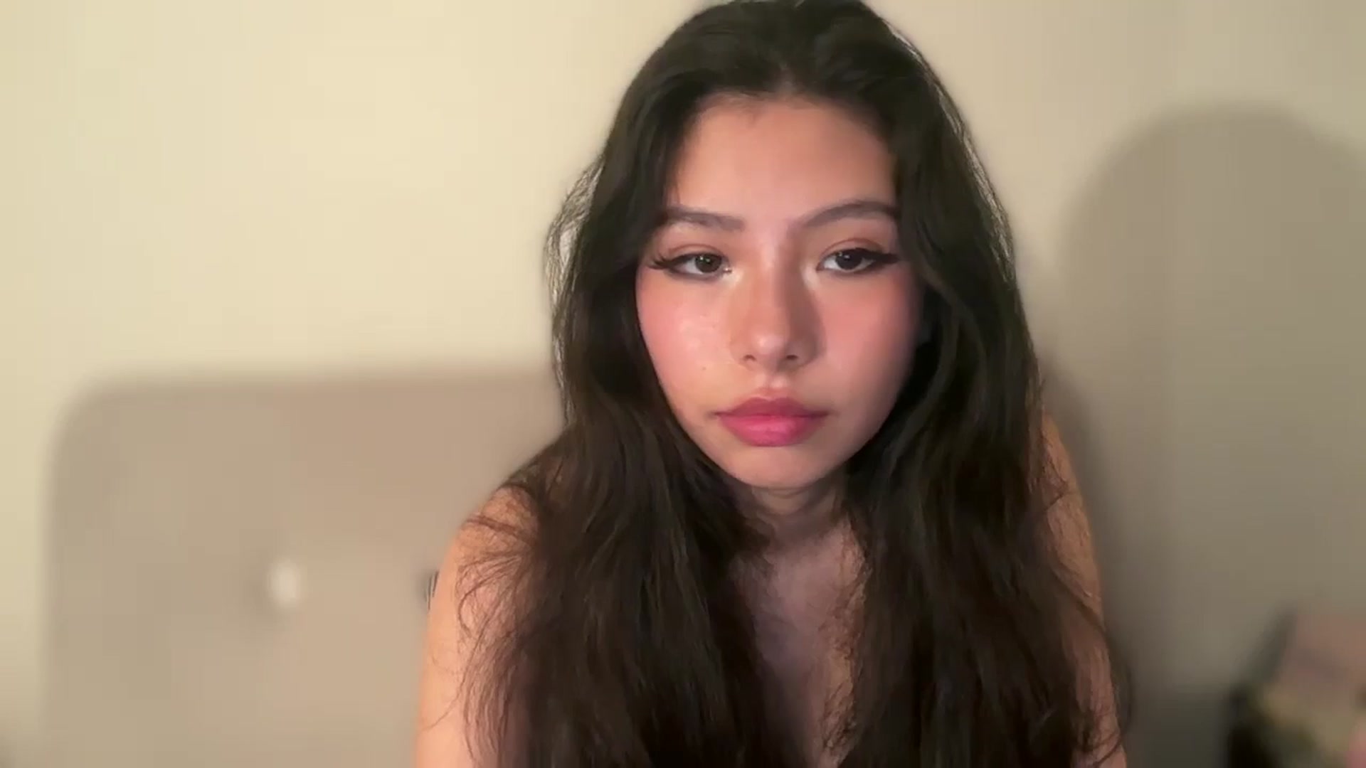 Gallery image thumbnail from ItsGoddessMia's myfreecams stream on, 06/24/2025, 16:33 image 10 of 20