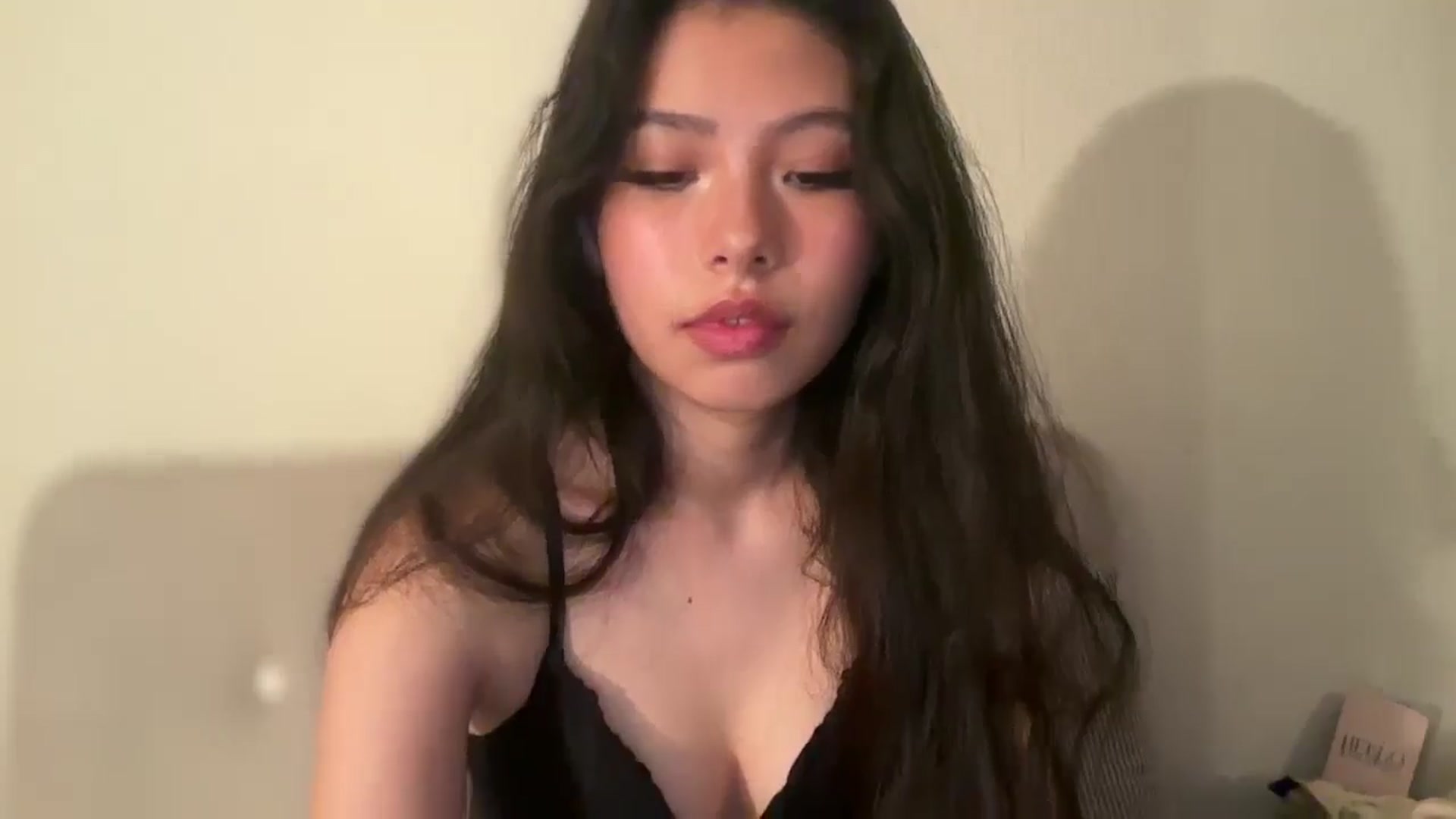 Gallery image thumbnail from ItsGoddessMia's myfreecams stream on, 06/24/2025, 16:33 image 14 of 20