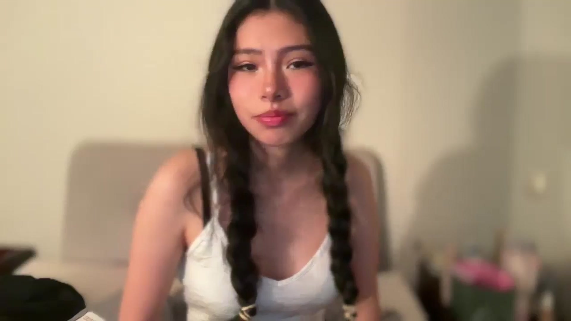Gallery image thumbnail from ItsGoddessMia's myfreecams stream on, 06/26/2025, 11:51 image 13 of 20