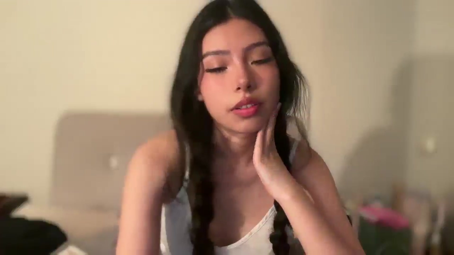 Gallery image thumbnail from ItsGoddessMia's myfreecams stream on, 06/26/2025, 11:51 image 12 of 20