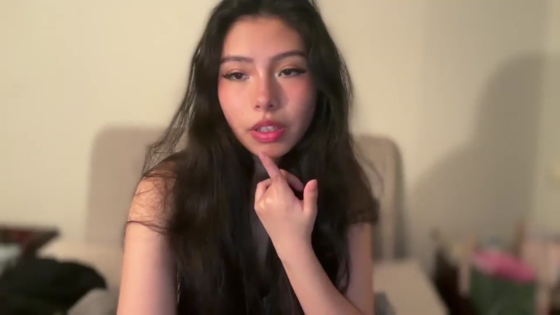 Gallery image thumbnail from ItsGoddessMia's myfreecams stream on, 06/26/2025, 12:33 image 18 of 20