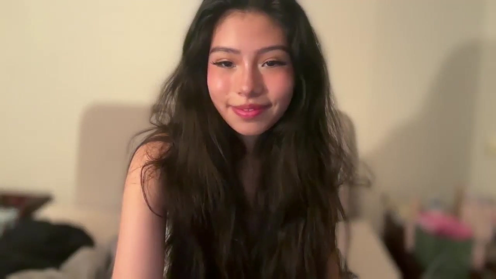 Gallery image thumbnail from ItsGoddessMia's myfreecams stream on, 06/26/2025, 12:33 image 16 of 20