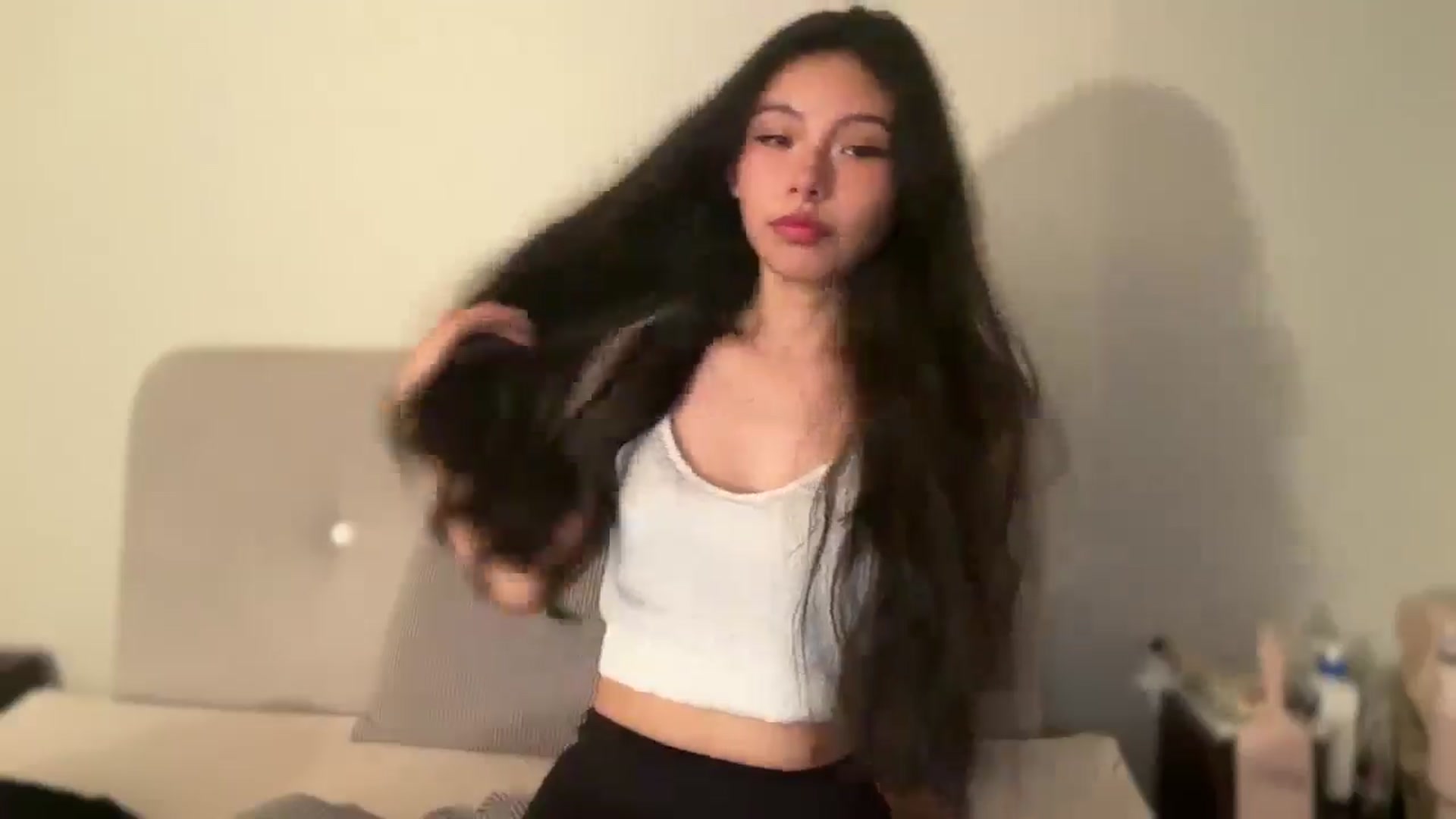 Gallery image thumbnail from ItsGoddessMia's myfreecams stream on, 06/26/2025, 13:16 image 10 of 20