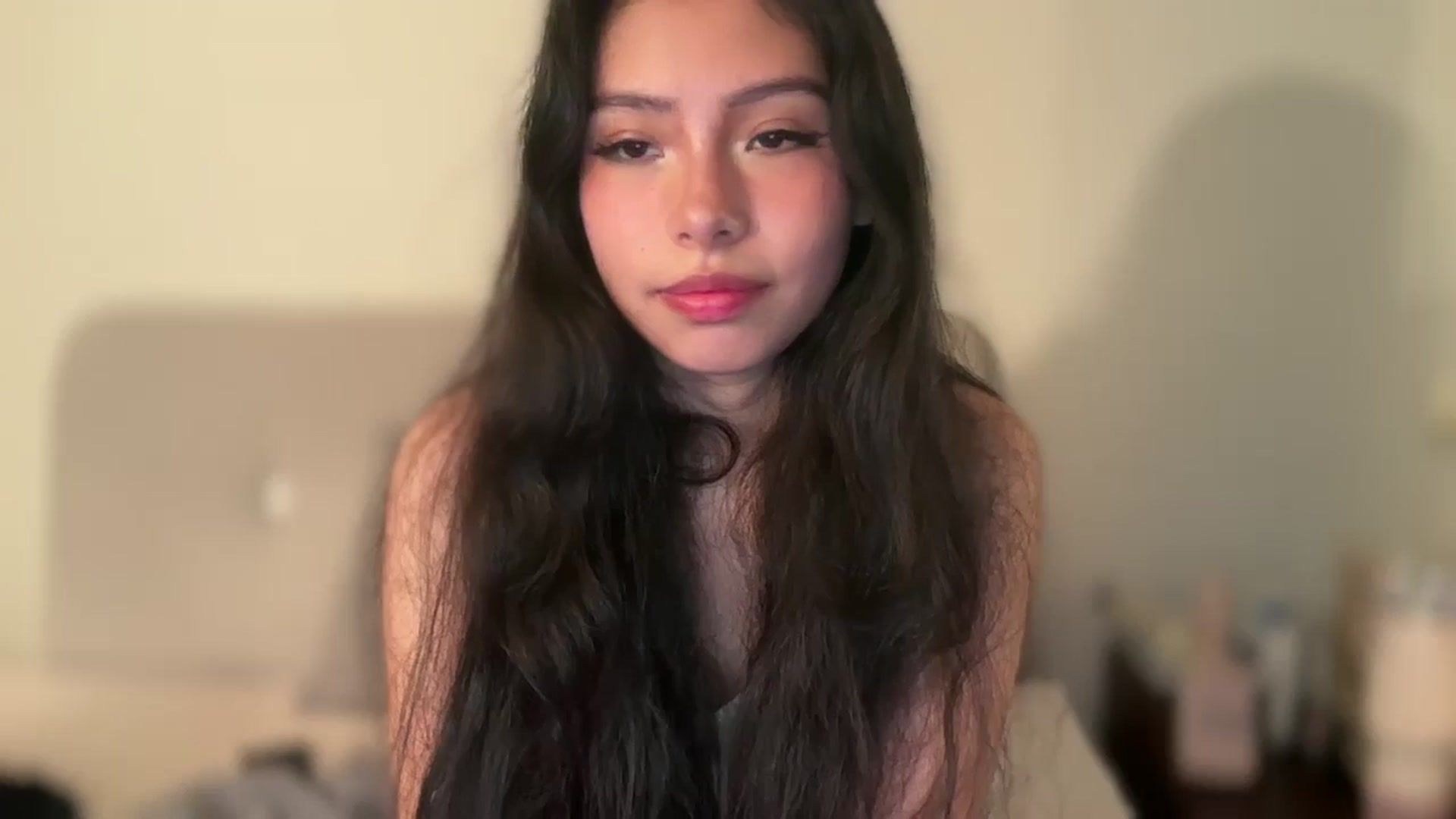 Gallery image thumbnail from ItsGoddessMia's myfreecams stream on, 06/26/2025, 13:16 image 17 of 20