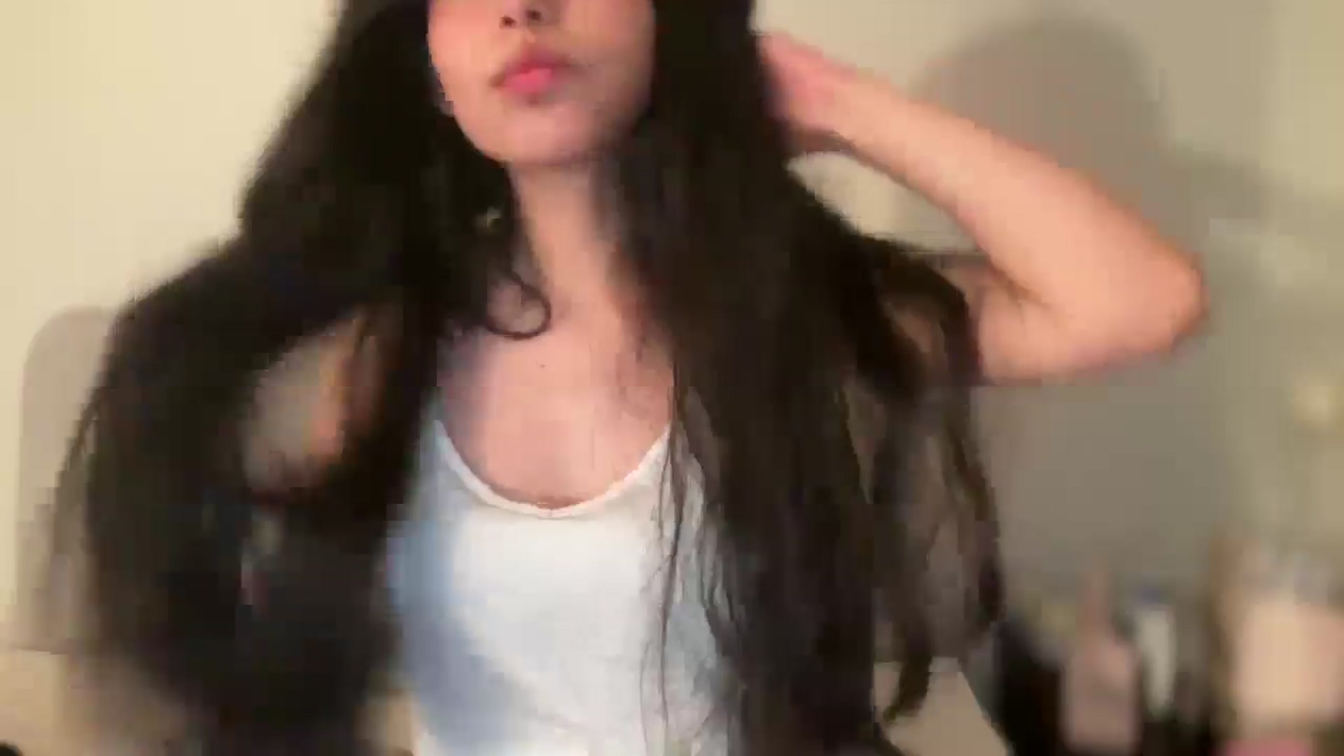 Gallery image thumbnail from ItsGoddessMia's myfreecams stream on, 06/26/2025, 13:16 image 12 of 20