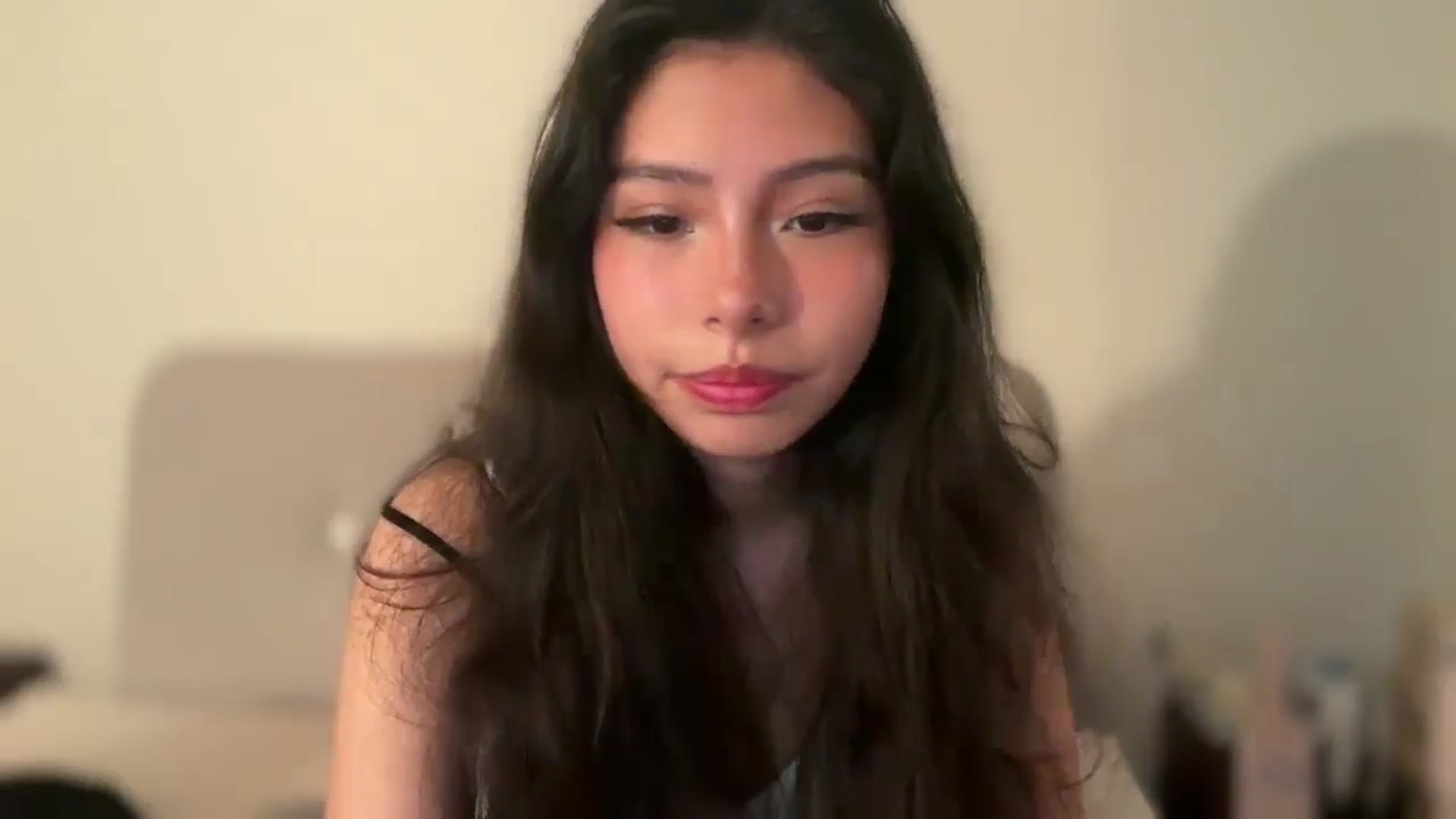 Gallery image thumbnail from ItsGoddessMia's myfreecams stream on, 06/26/2025, 13:16 image 7 of 20