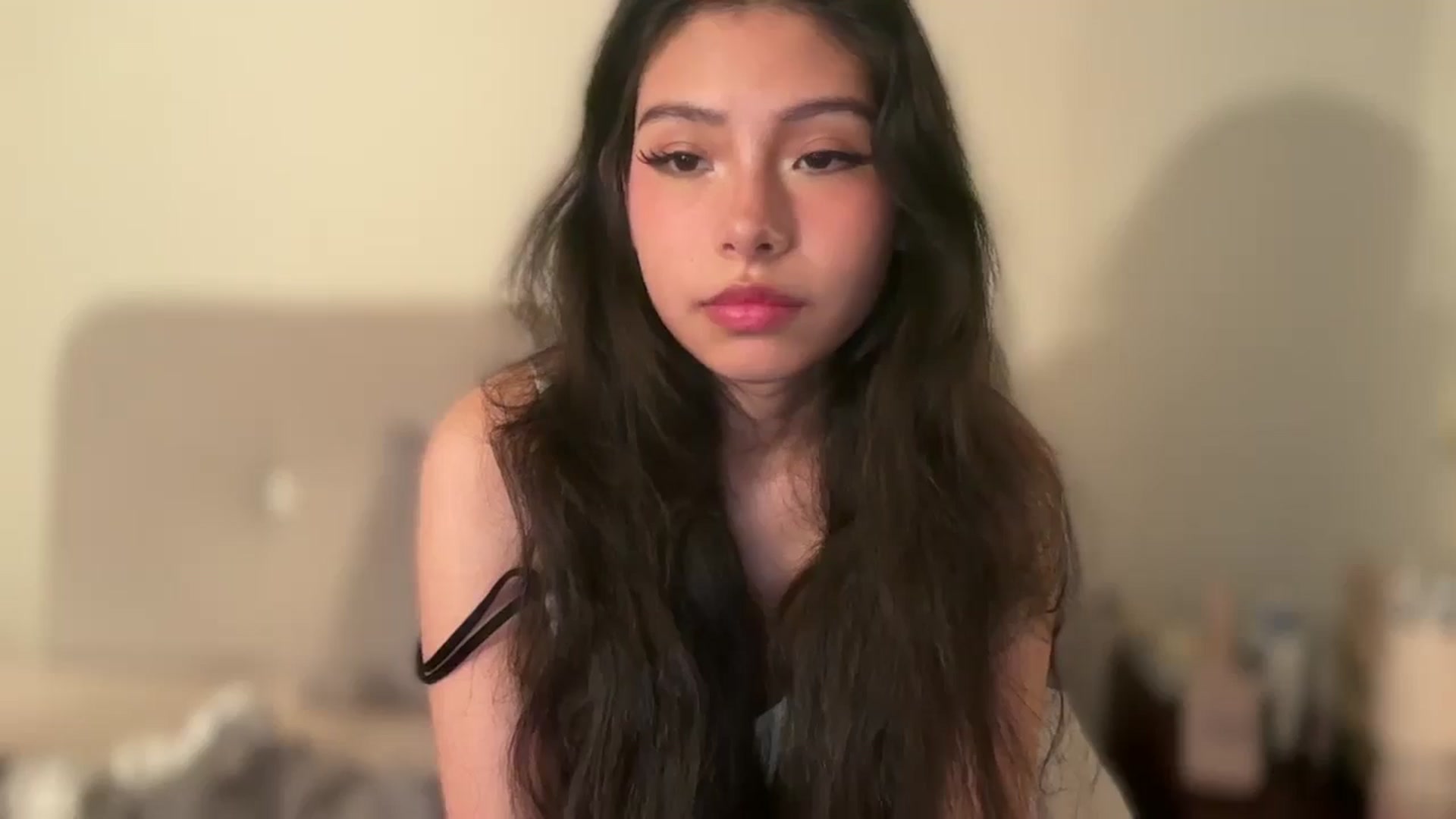 Gallery image thumbnail from ItsGoddessMia's myfreecams stream on, 06/26/2025, 13:56 image 19 of 20