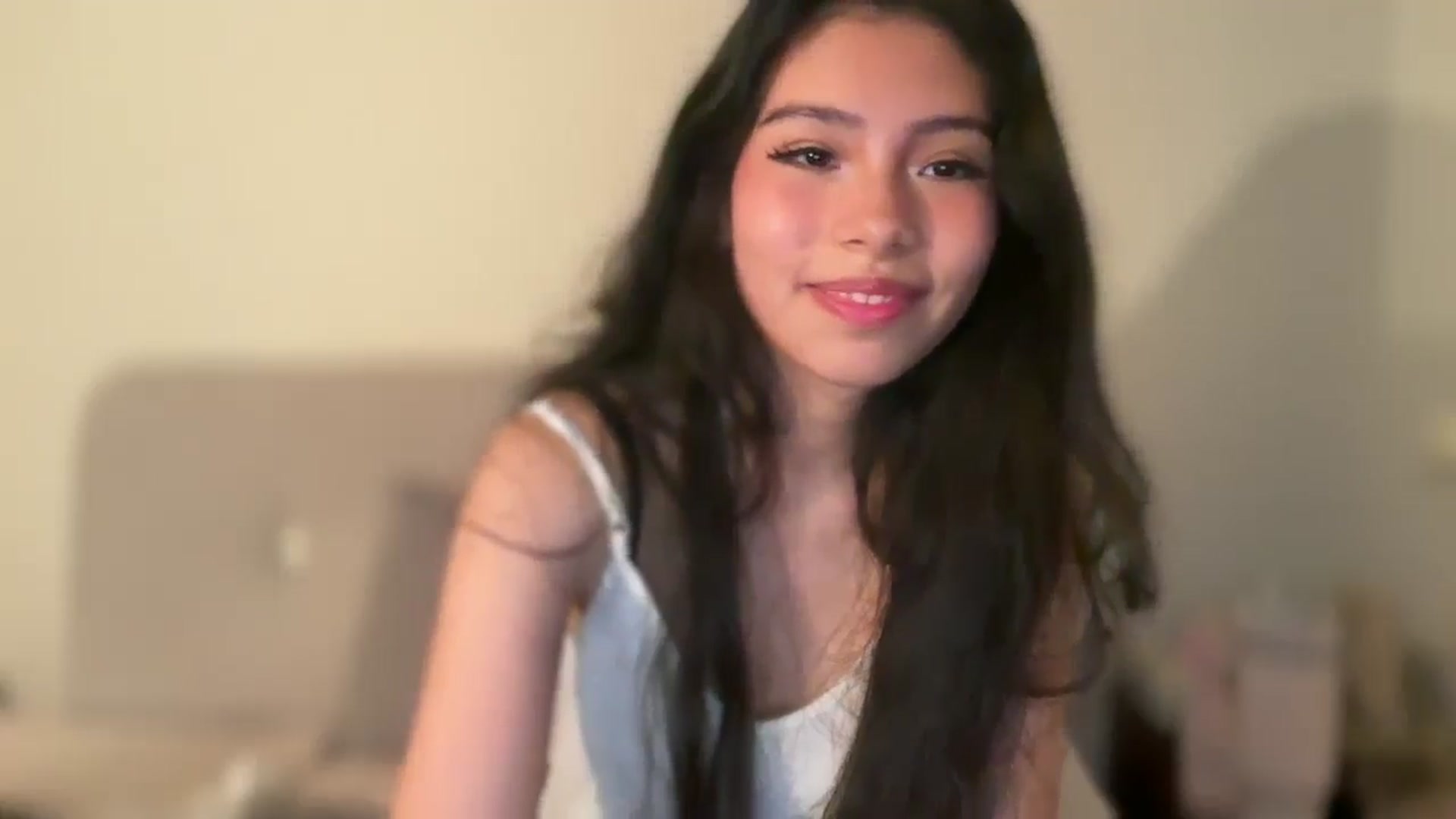 Gallery image thumbnail from ItsGoddessMia's myfreecams stream on, 06/26/2025, 17:22 image 10 of 20