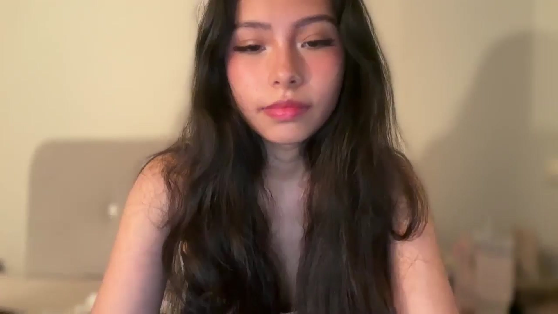 Gallery image thumbnail from ItsGoddessMia's myfreecams stream on, 06/26/2025, 17:22 image 6 of 20