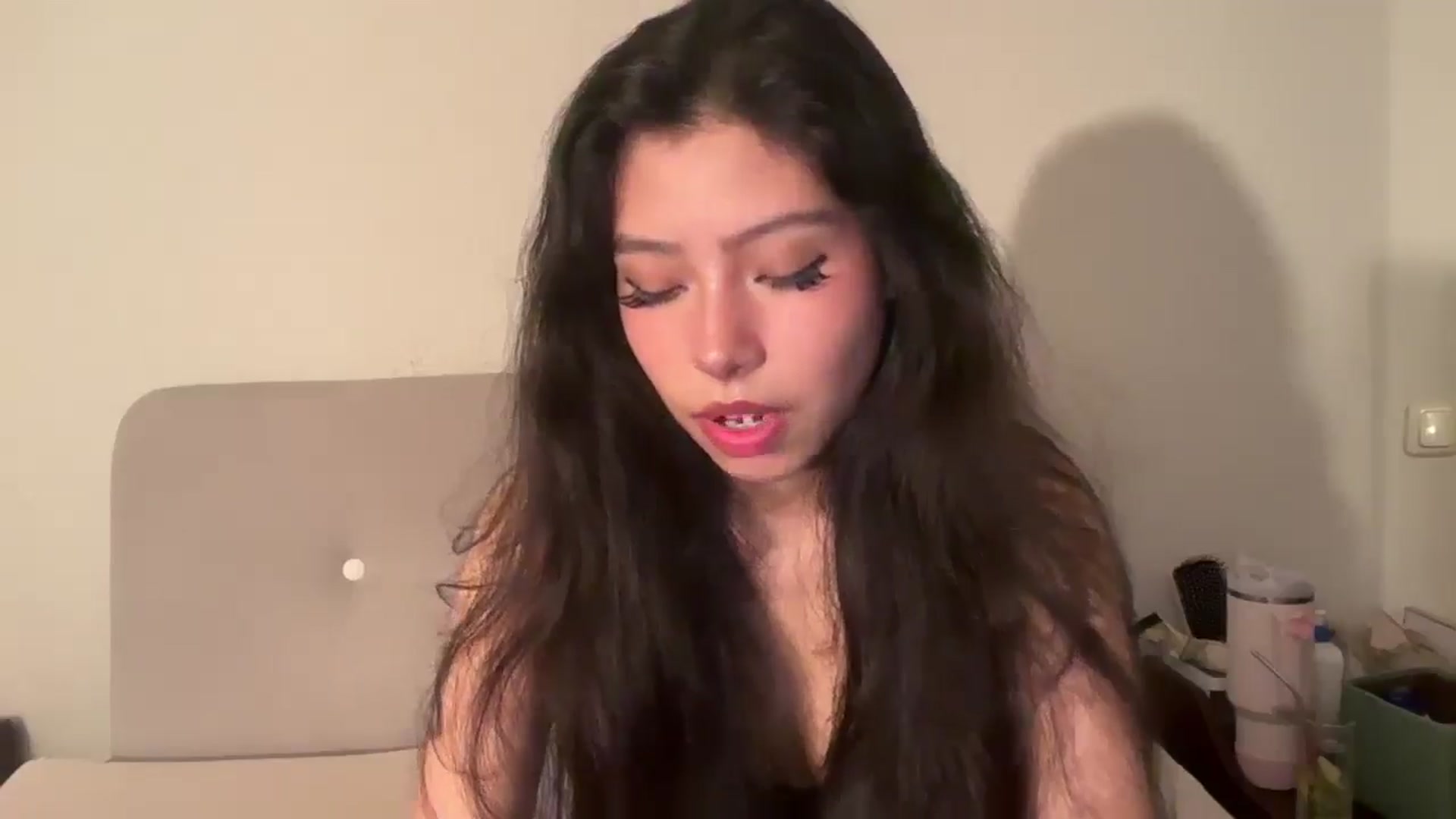 Gallery image thumbnail from ItsGoddessMia's myfreecams stream on, 06/27/2025, 13:56 image 5 of 20