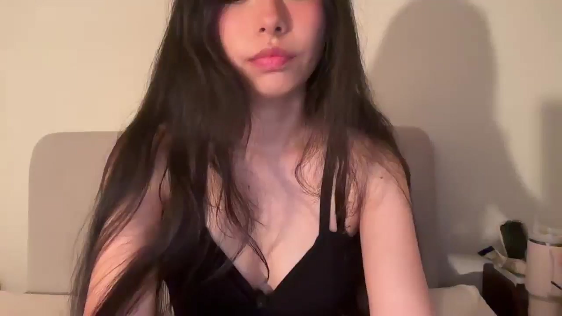 Gallery image thumbnail from ItsGoddessMia's myfreecams stream on, 06/27/2025, 17:15 image 10 of 20