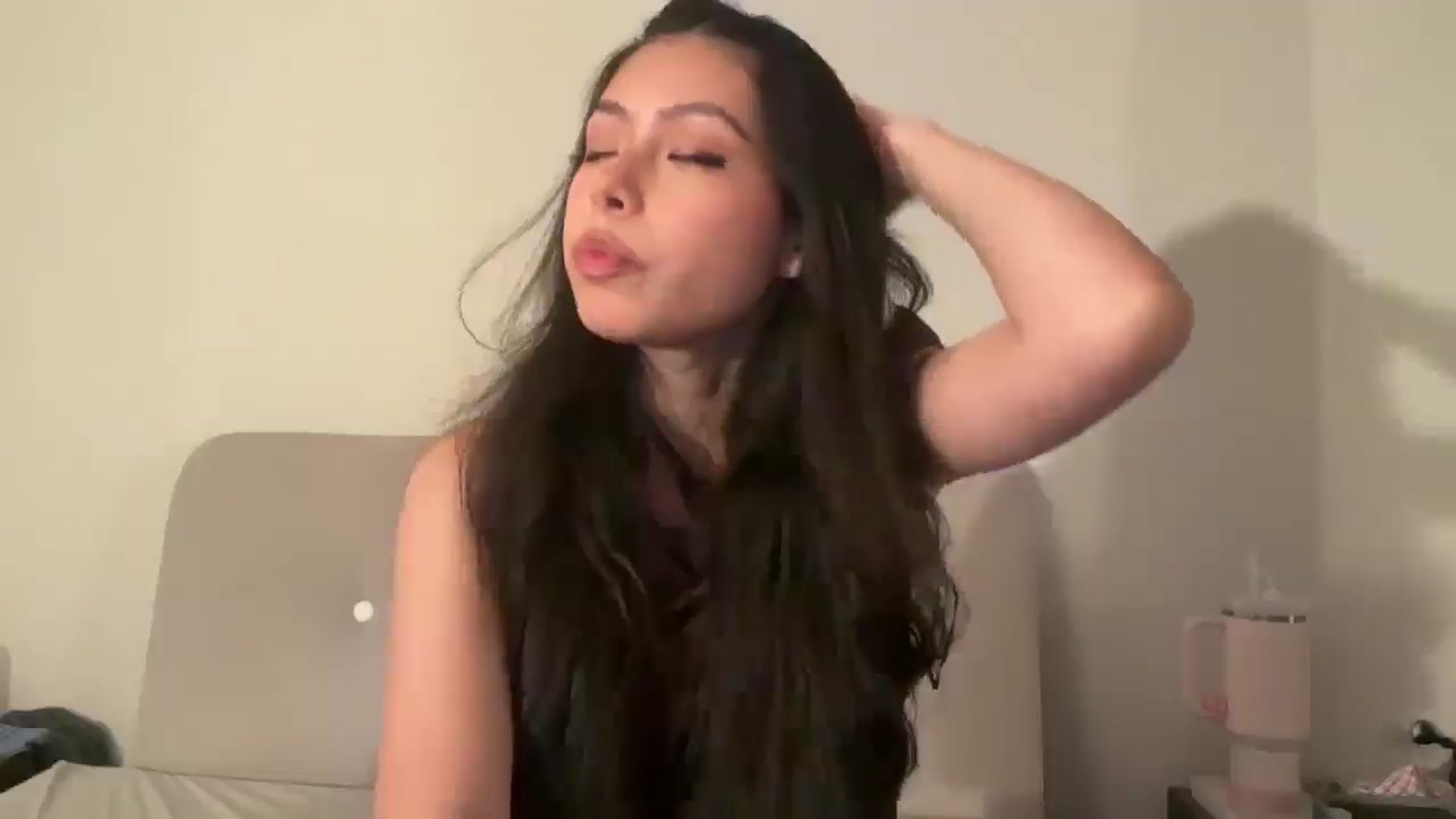 Gallery image thumbnail from ItsGoddessMia's myfreecams stream on, 09/22/2025, 10:48 image 12 of 20