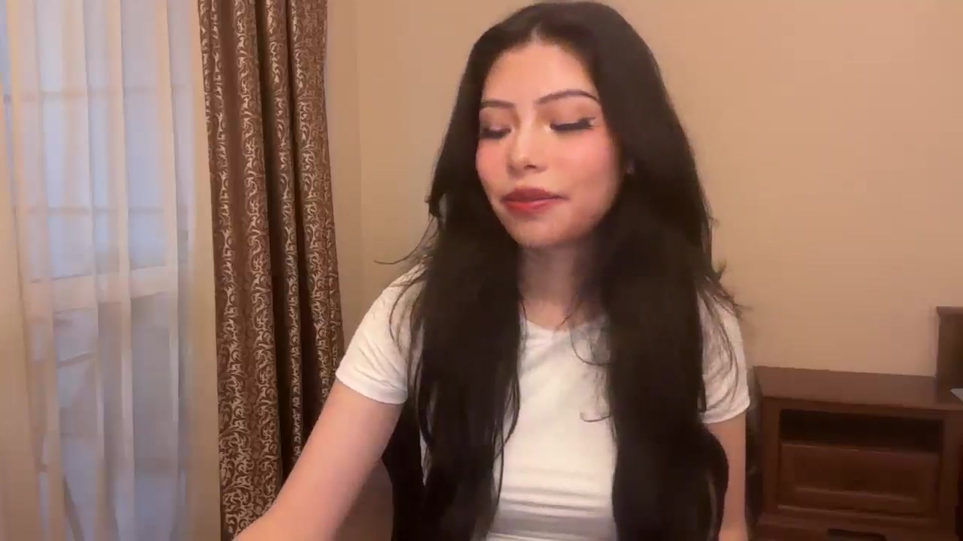 Gallery image thumbnail from ItsGoddessMia's myfreecams stream on, 12/07/2025, 15:42 image 5 of 20