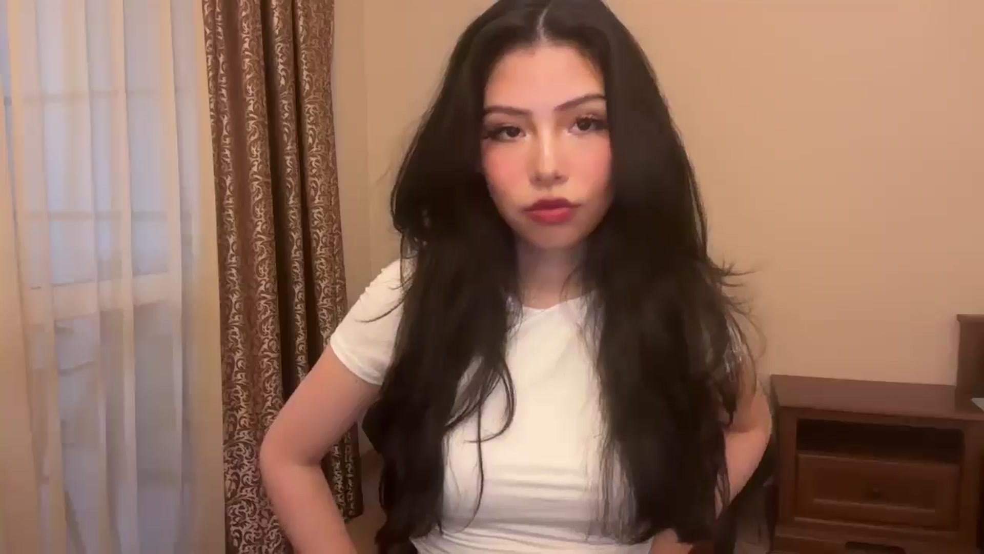 Gallery image thumbnail from ItsGoddessMia's myfreecams stream on, 12/07/2025, 15:42 image 6 of 20