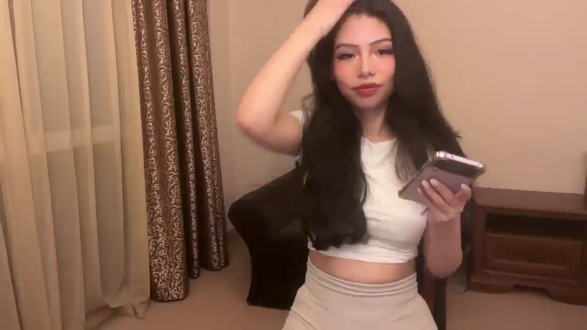 Gallery image thumbnail from ItsGoddessMia's myfreecams stream on, 12/07/2025, 15:42 image 13 of 20
