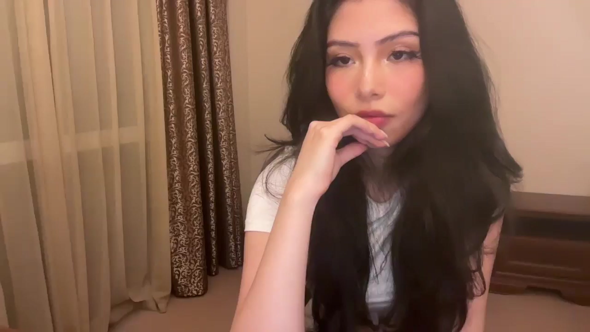 Gallery image thumbnail from ItsGoddessMia's myfreecams stream on, 12/07/2025, 15:42 image 17 of 20