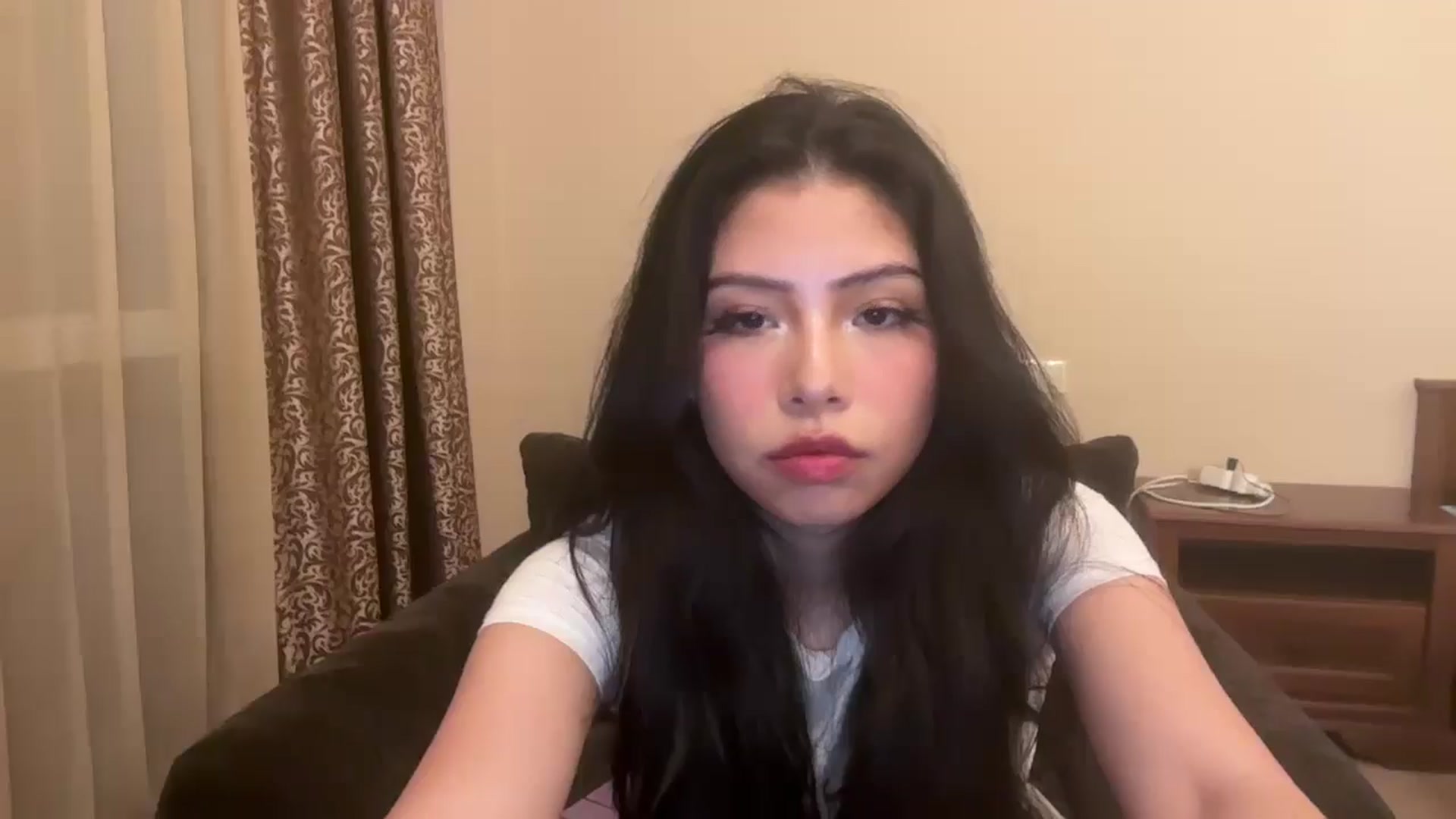 Gallery image thumbnail from ItsGoddessMia's myfreecams stream on, 12/07/2025, 17:08 image 5 of 20