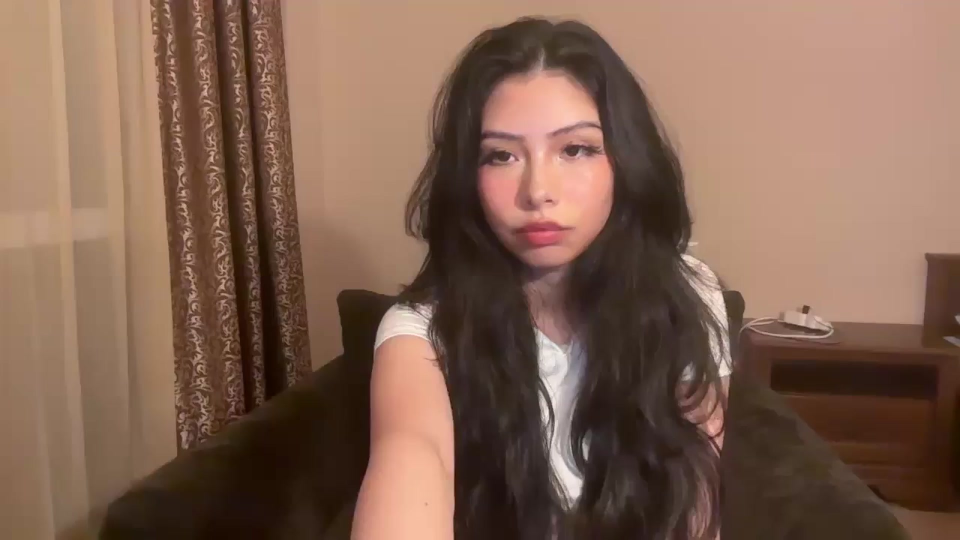 Gallery image thumbnail from ItsGoddessMia's myfreecams stream on, 12/07/2025, 17:08 image 11 of 20