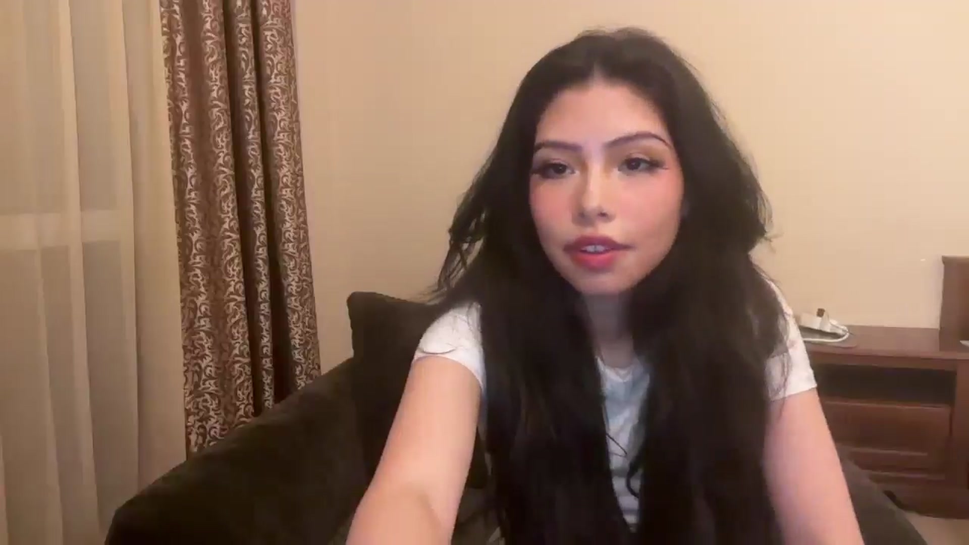 Gallery image thumbnail from ItsGoddessMia's myfreecams stream on, 12/07/2025, 17:08 image 2 of 20
