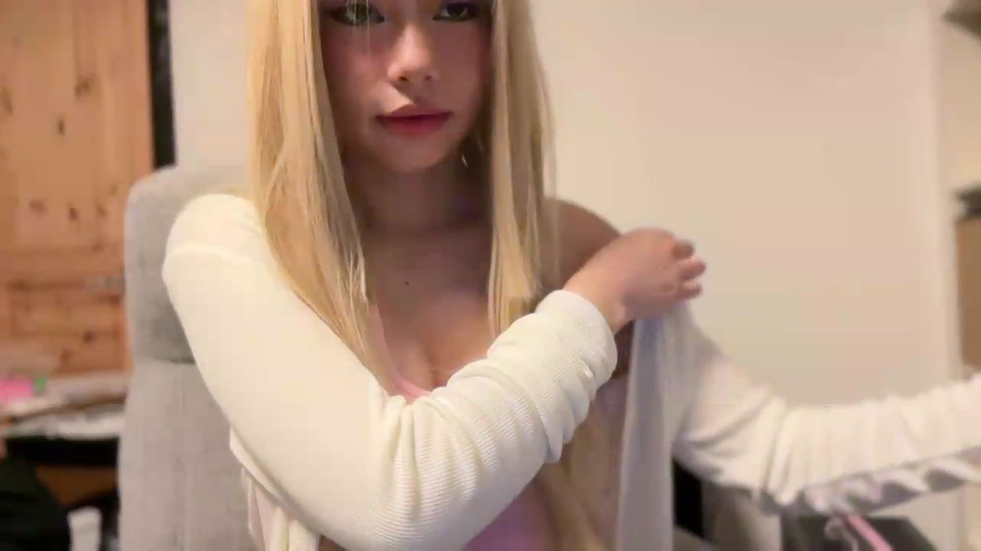 Gallery image thumbnail from ItsGoddessMia's myfreecams stream on, 06/11/2026, 08:41 image 7 of 20