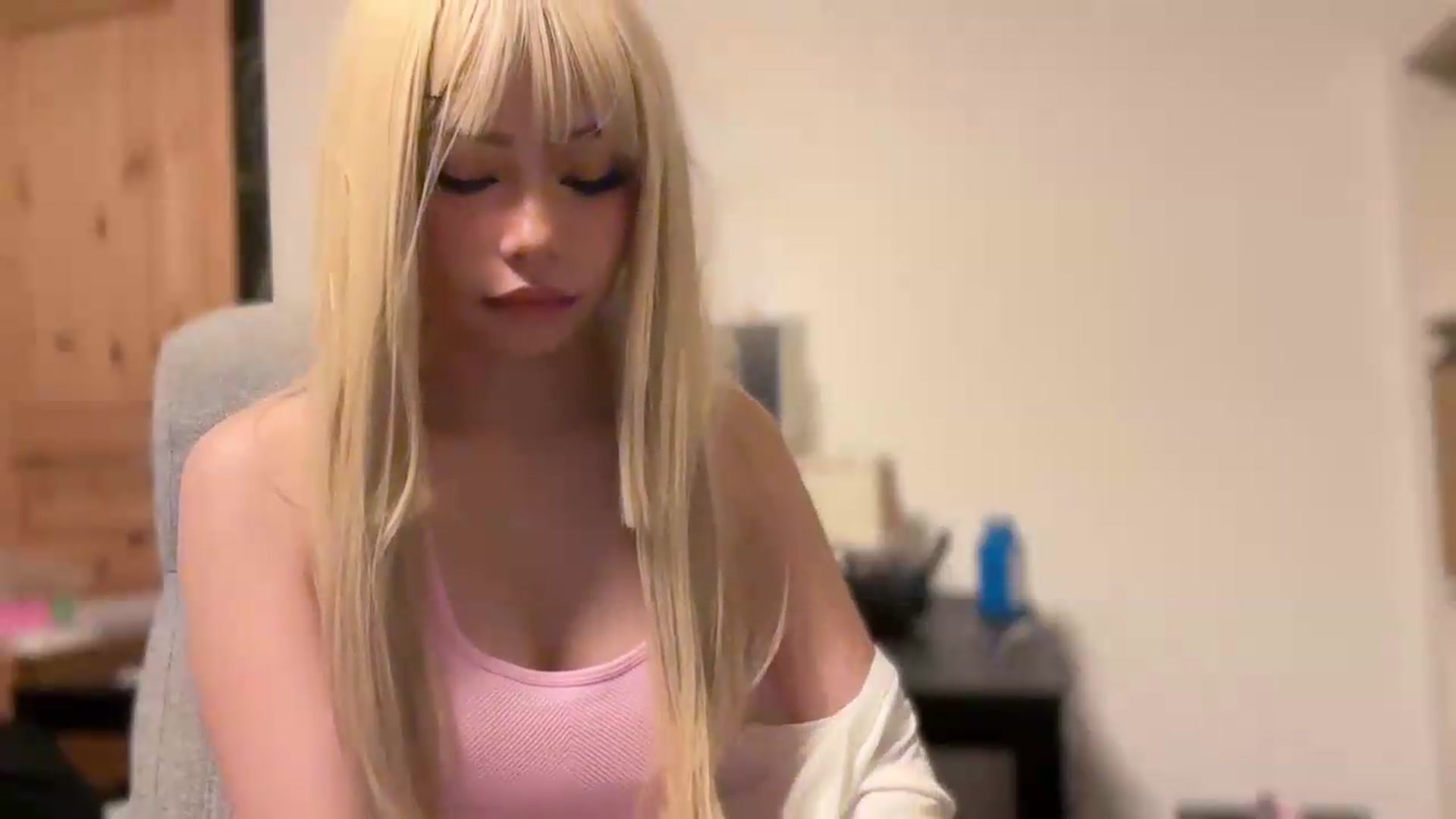 Gallery image thumbnail from ItsGoddessMia's myfreecams stream on, 06/11/2026, 12:15 image 19 of 20