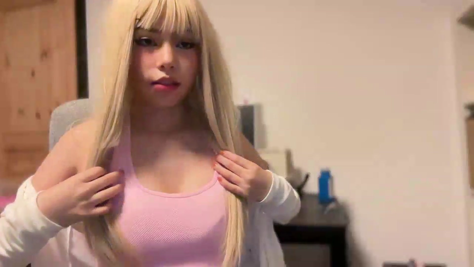 Gallery image thumbnail from ItsGoddessMia's myfreecams stream on, 06/11/2026, 12:15 image 8 of 20