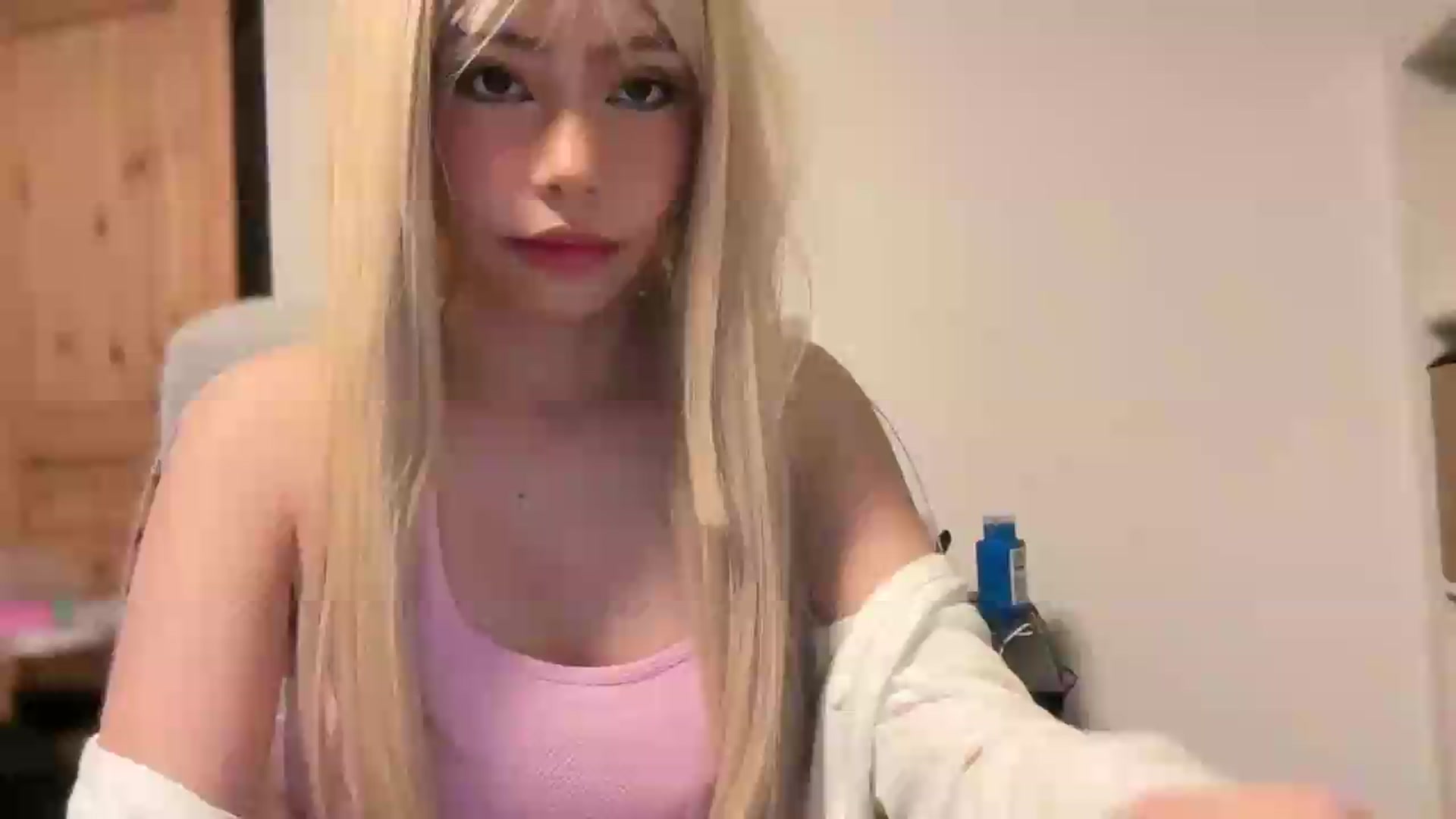 Gallery image thumbnail from ItsGoddessMia's myfreecams stream on, 06/11/2026, 12:15 image 1 of 20