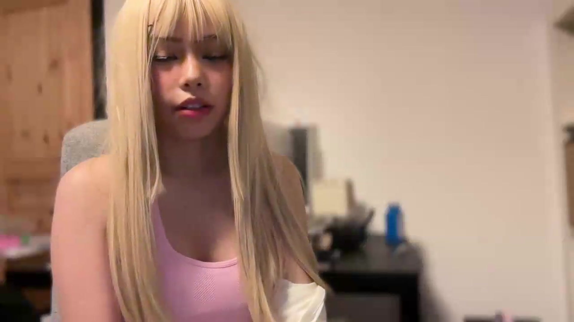 Gallery image thumbnail from ItsGoddessMia's myfreecams stream on, 06/11/2026, 12:15 image 17 of 20