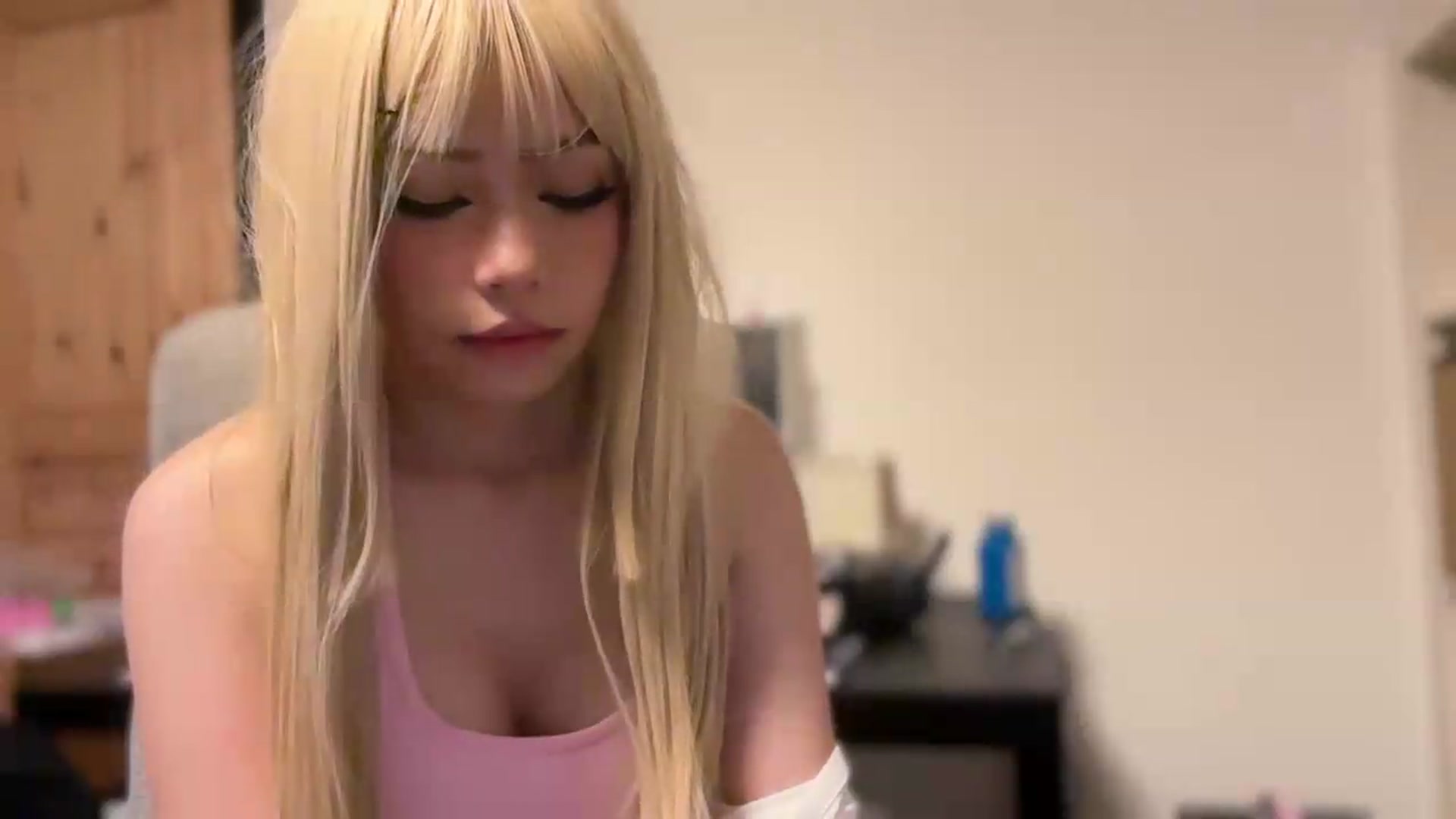 Gallery image thumbnail from ItsGoddessMia's myfreecams stream on, 06/11/2026, 12:15 image 20 of 20