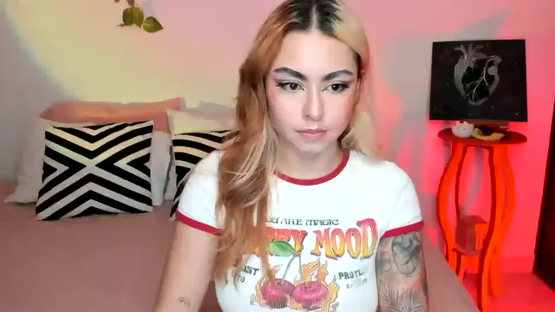 Gallery image thumbnail from ItsIsabella's myfreecams stream on, 11/24/2022, 02:05 image 8 of 20