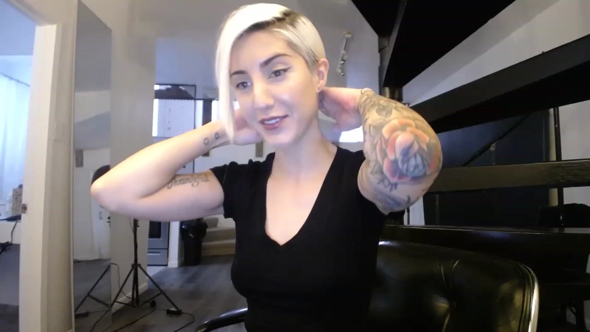 Gallery image thumbnail from ItsJade's myfreecams stream on, 01/19/2023, 18:43 image 16 of 20