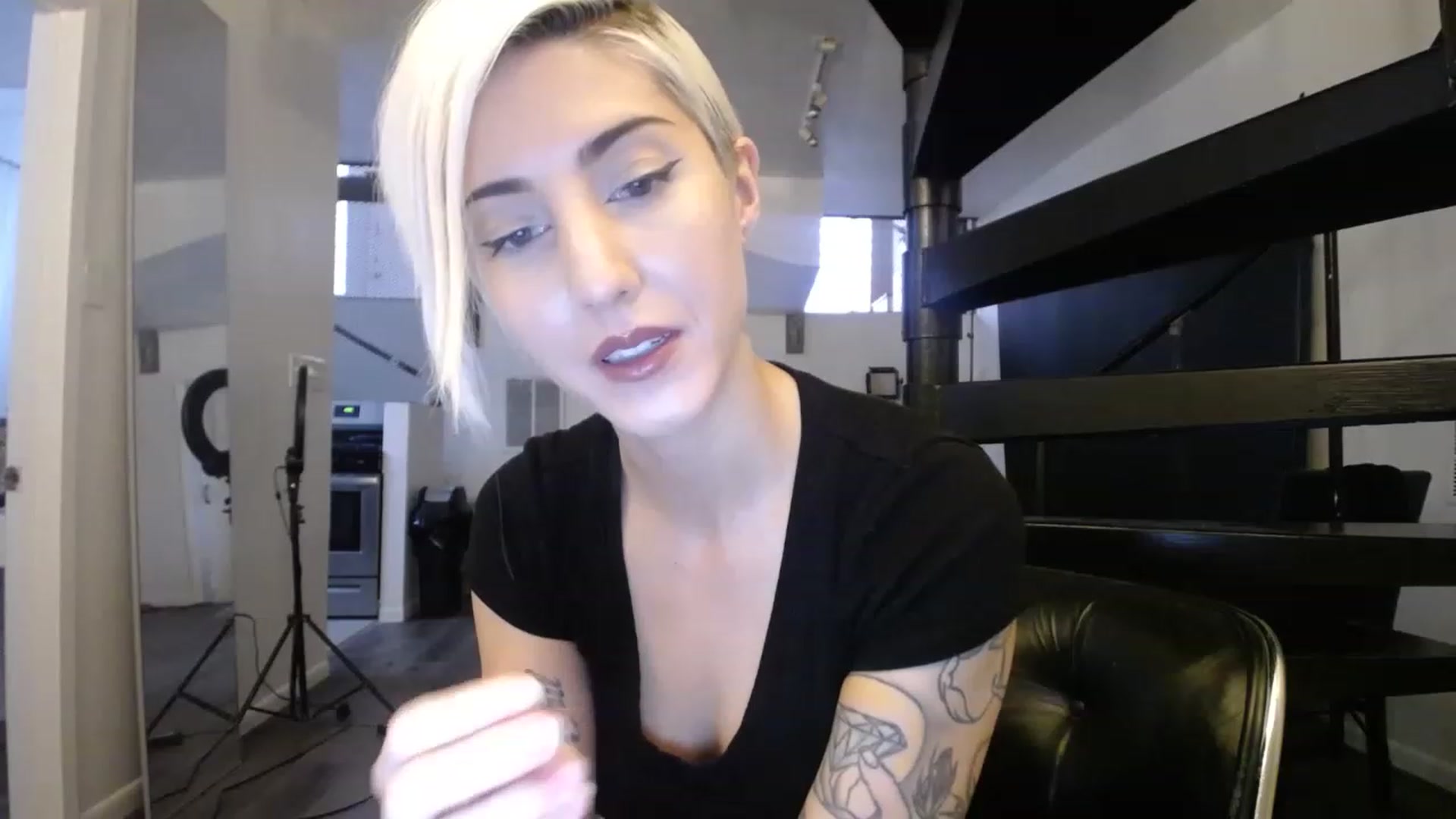Gallery image thumbnail from ItsJade's myfreecams stream on, 01/19/2023, 18:43 image 6 of 20