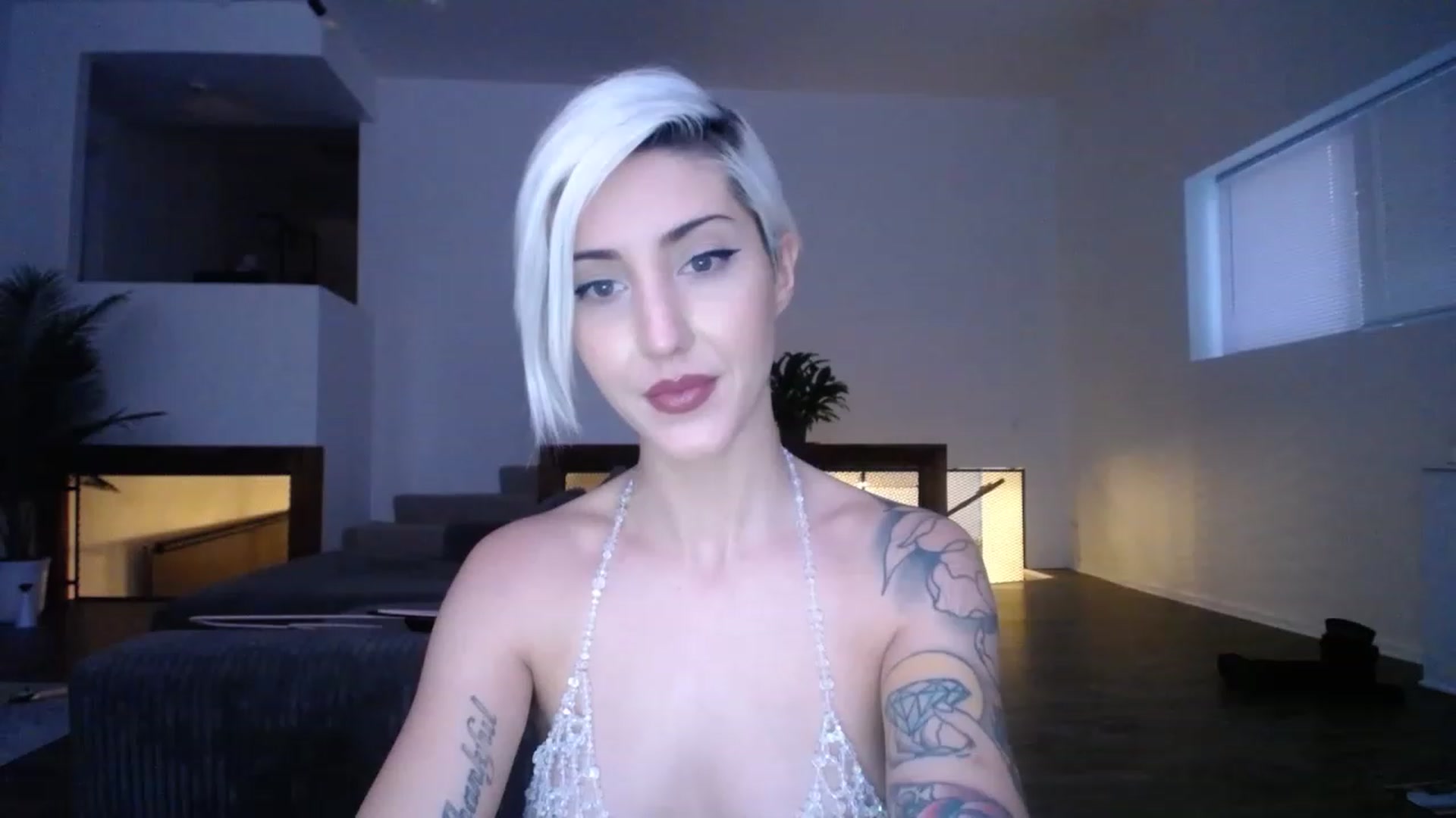 Gallery image thumbnail from ItsJade's myfreecams stream on, 01/31/2023, 23:27 image 1 of 20