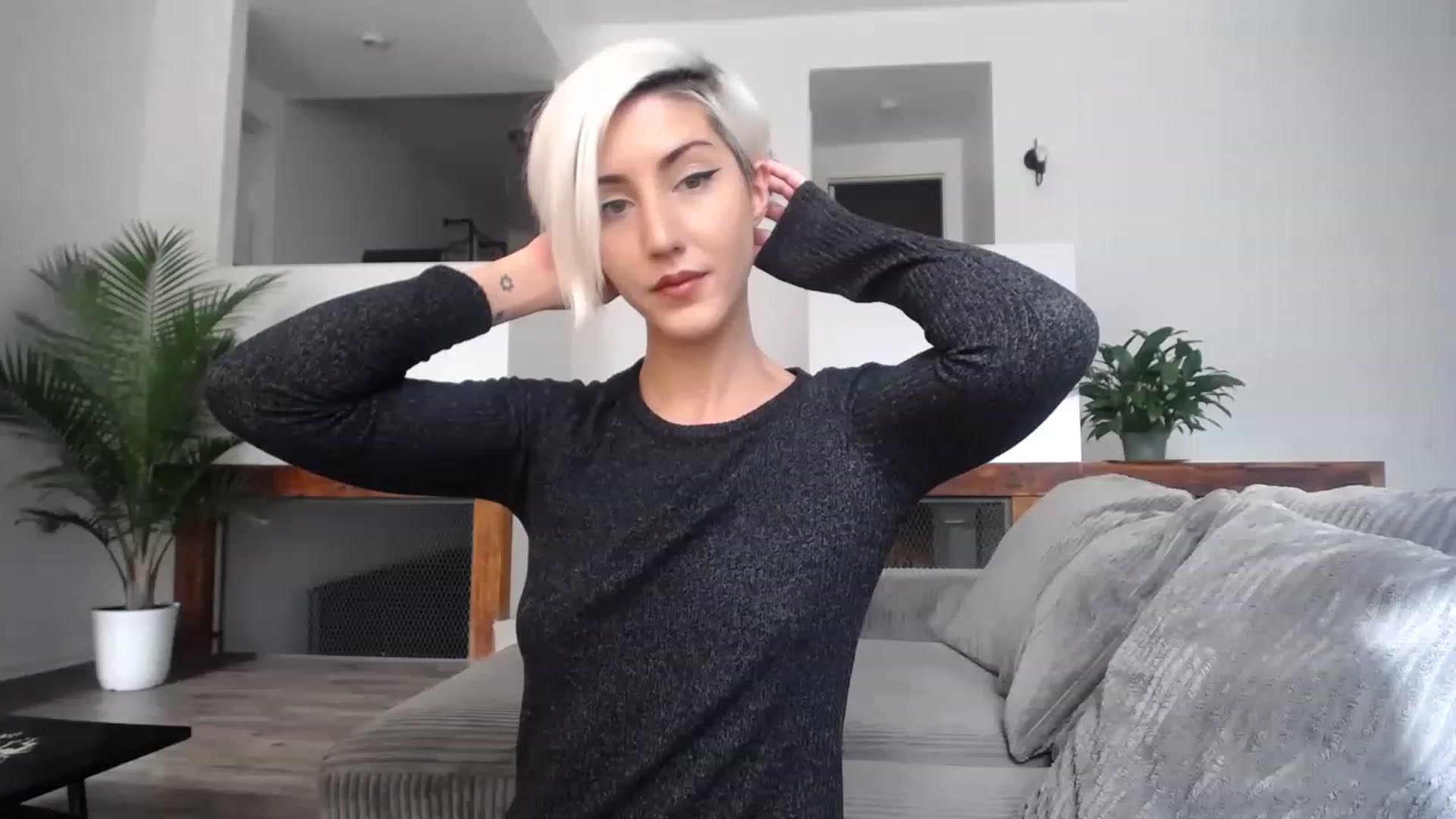Gallery image thumbnail from ItsJade's myfreecams stream on, 02/01/2023, 18:56 image 1 of 20