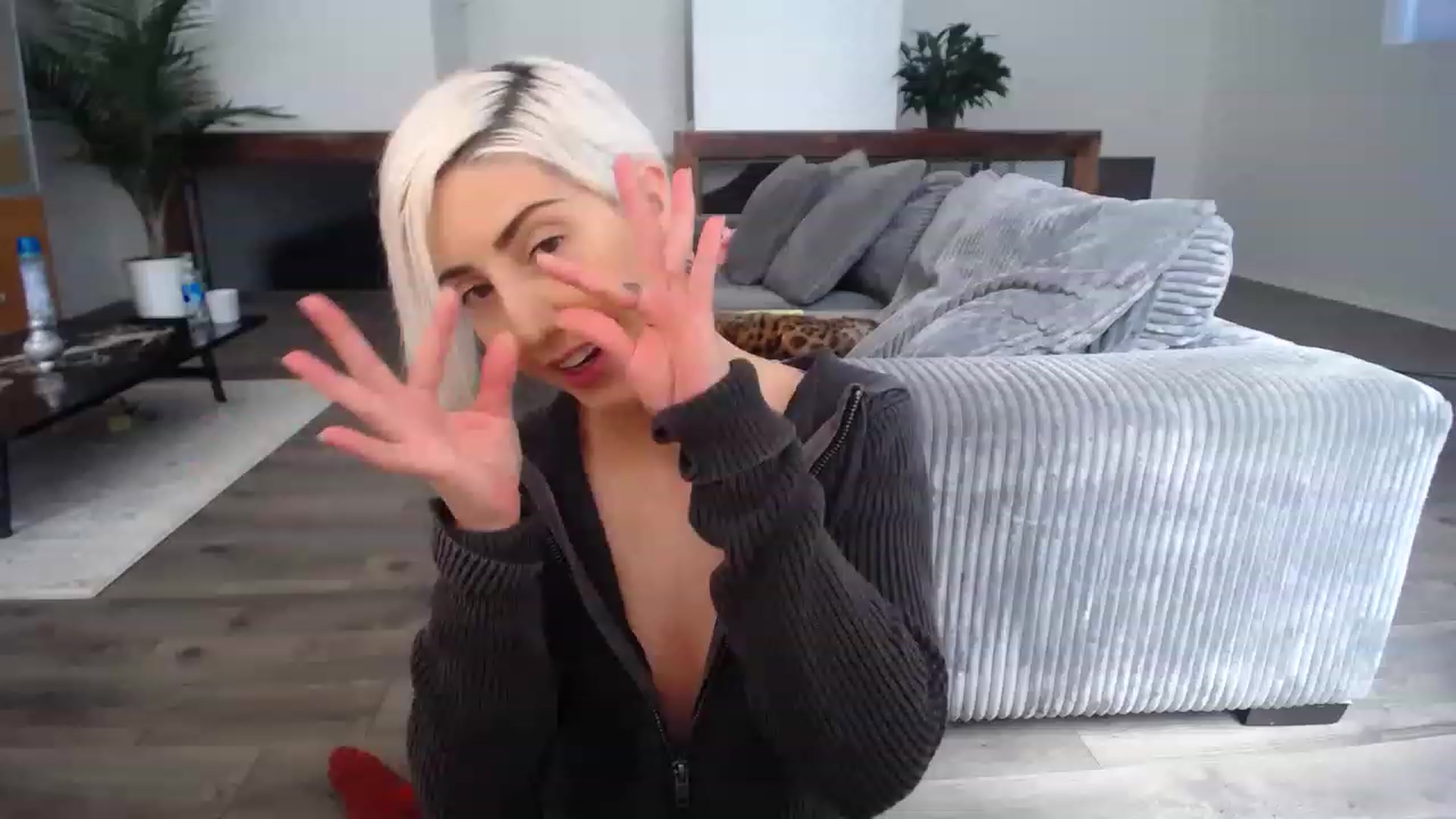 Gallery image thumbnail from ItsJade's myfreecams stream on, 03/14/2023, 17:58 image 6 of 20