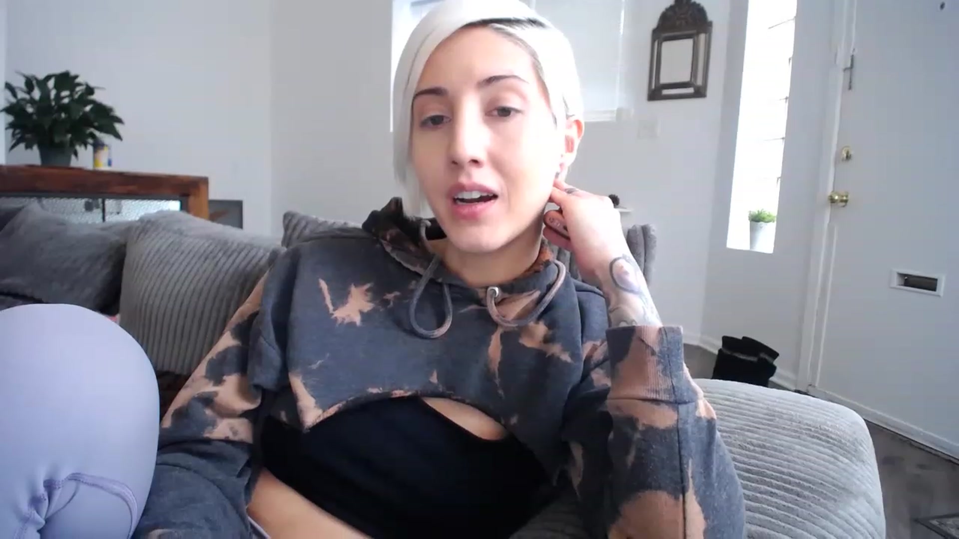 Gallery image thumbnail from ItsJade's myfreecams stream on, 03/16/2023, 18:36 image 19 of 20