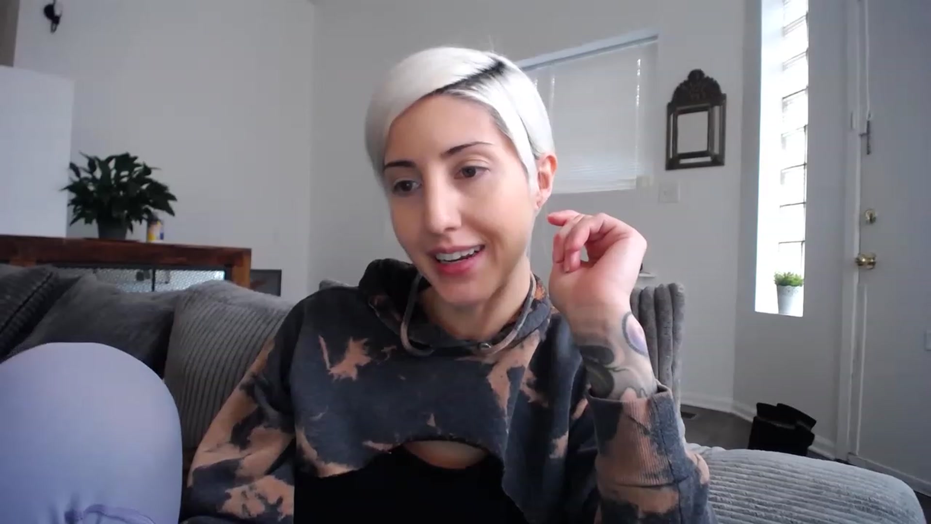 Gallery image thumbnail from ItsJade's myfreecams stream on, 03/16/2023, 18:36 image 10 of 20