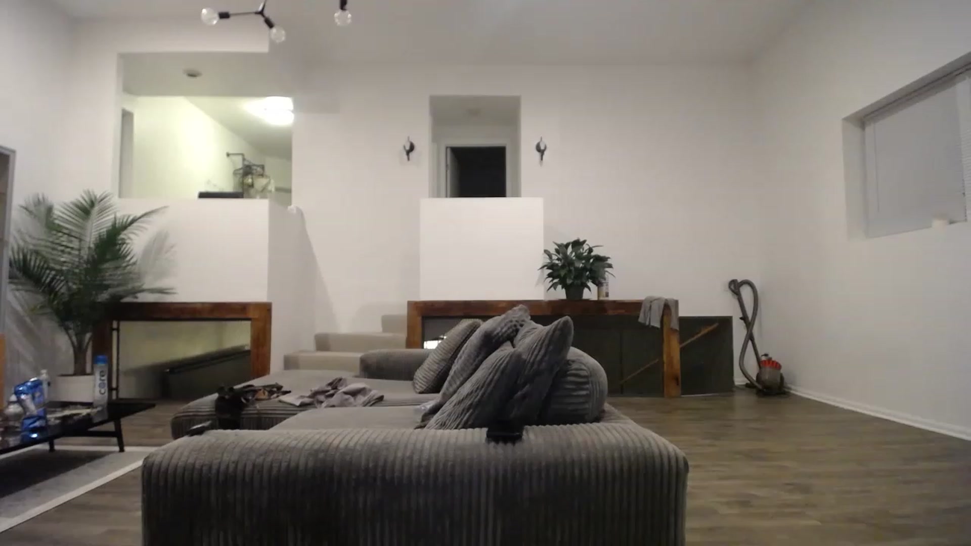 Gallery image thumbnail from ItsJade's myfreecams stream on, 03/17/2023, 24:29 image 16 of 20