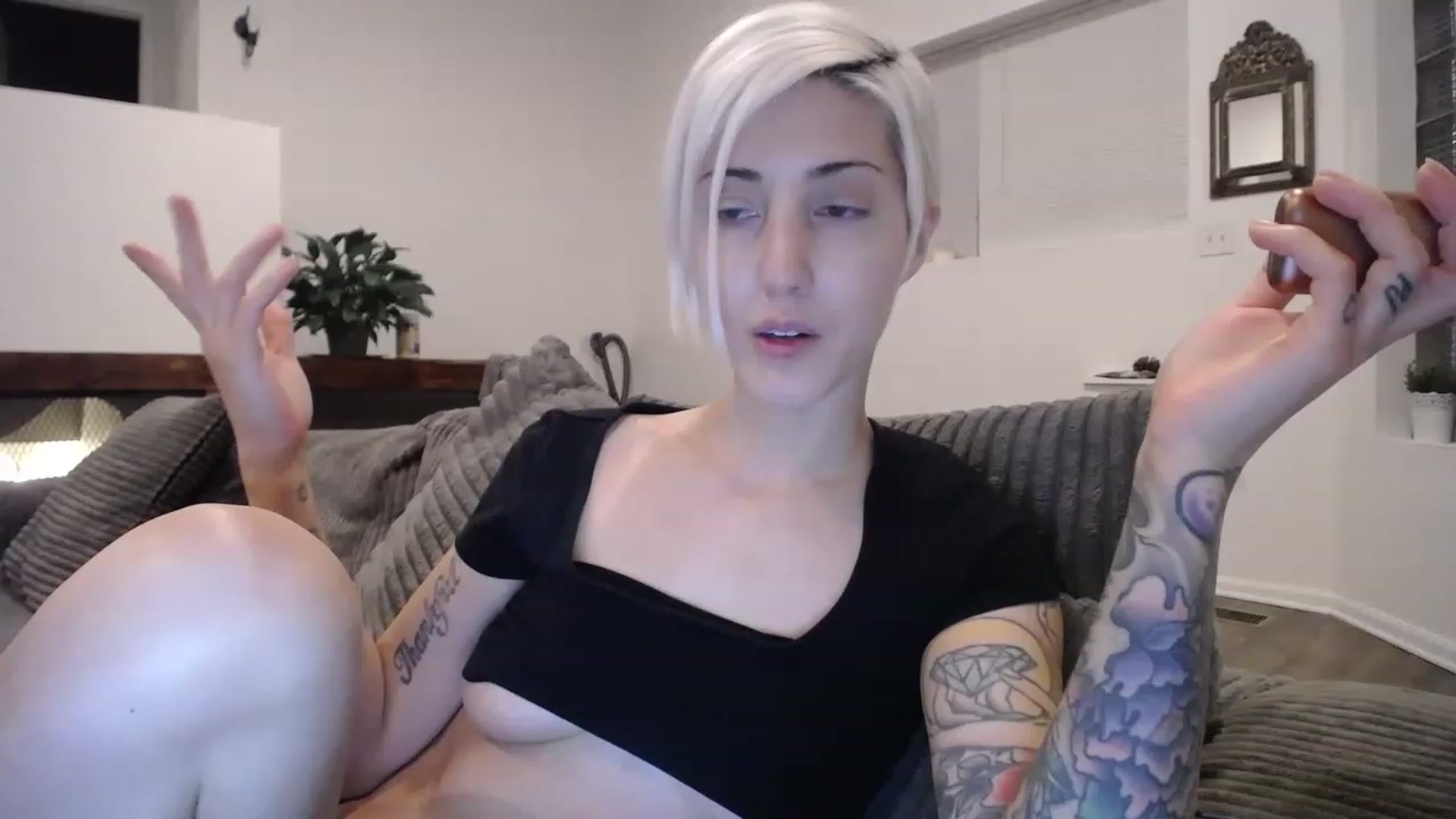Gallery image thumbnail from ItsJade's myfreecams stream on, 03/17/2023, 24:29 image 19 of 20