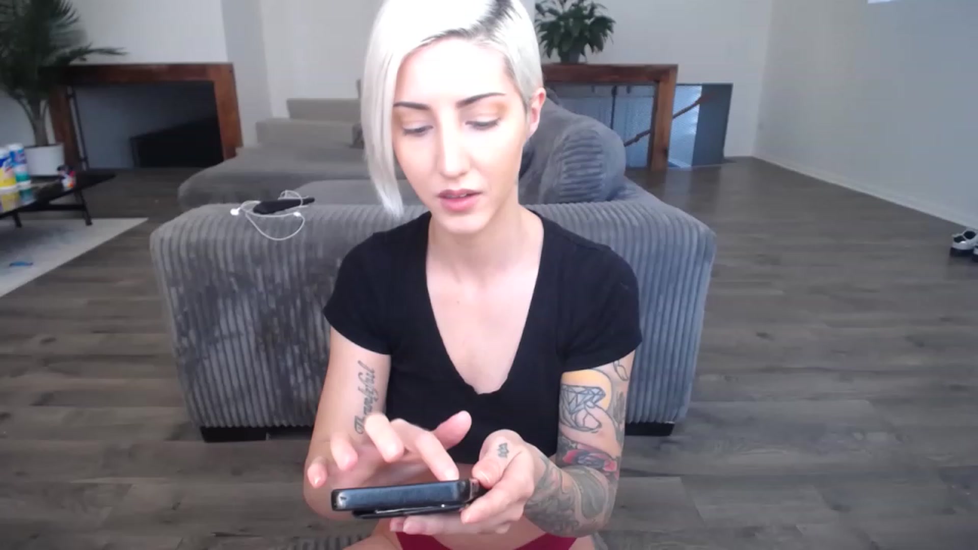 Gallery image thumbnail from ItsJade's myfreecams stream on, 03/20/2023, 24:02 image 2 of 20