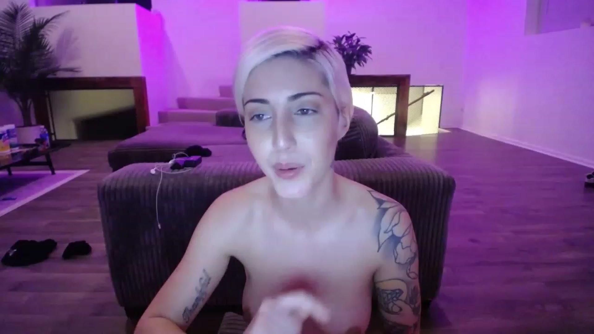 Gallery image thumbnail from ItsJade's myfreecams stream on, 03/20/2023, 02:55 image 8 of 20