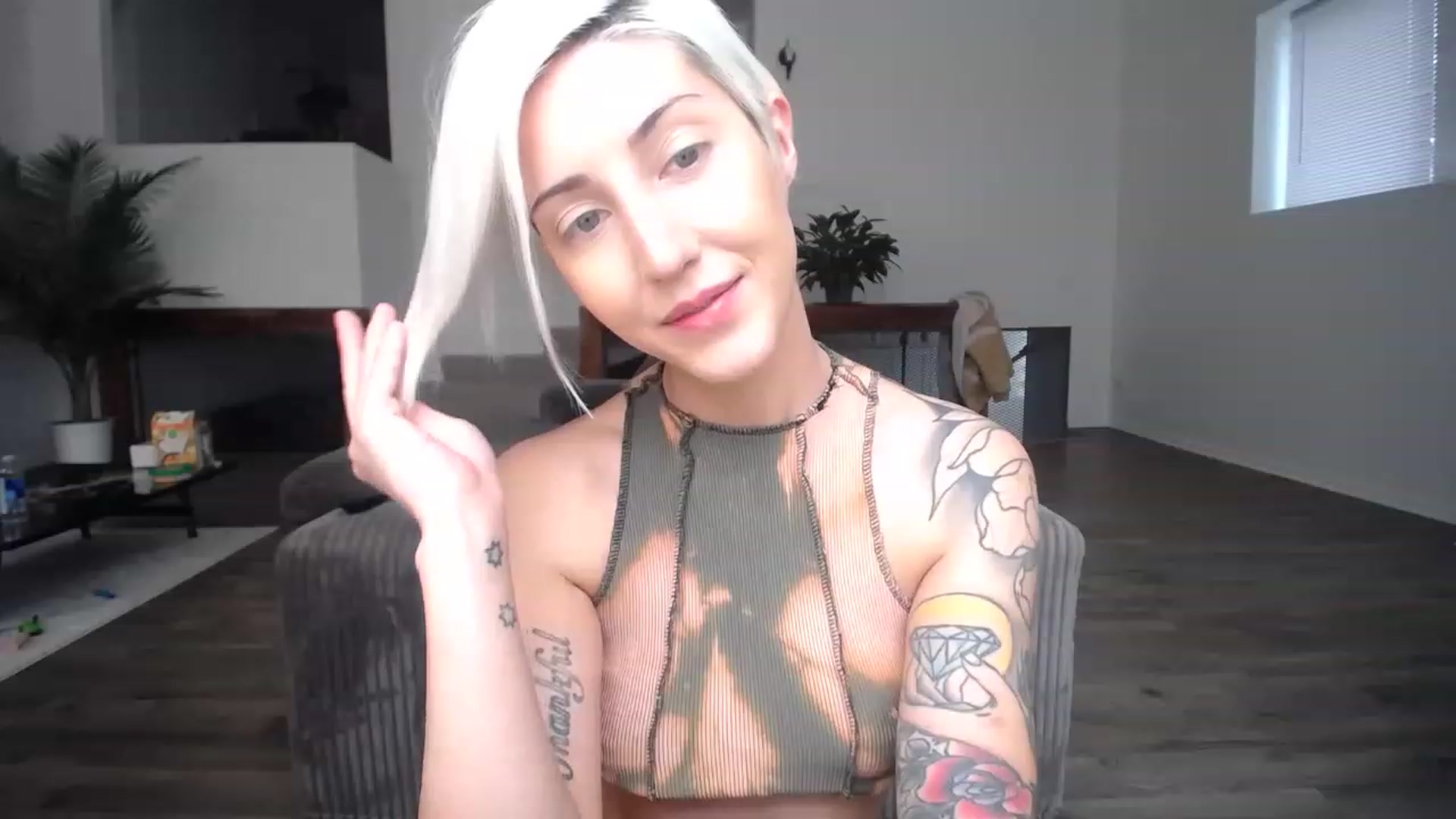 Gallery image thumbnail from ItsJade's myfreecams stream on, 03/21/2023, 20:31 image 4 of 20