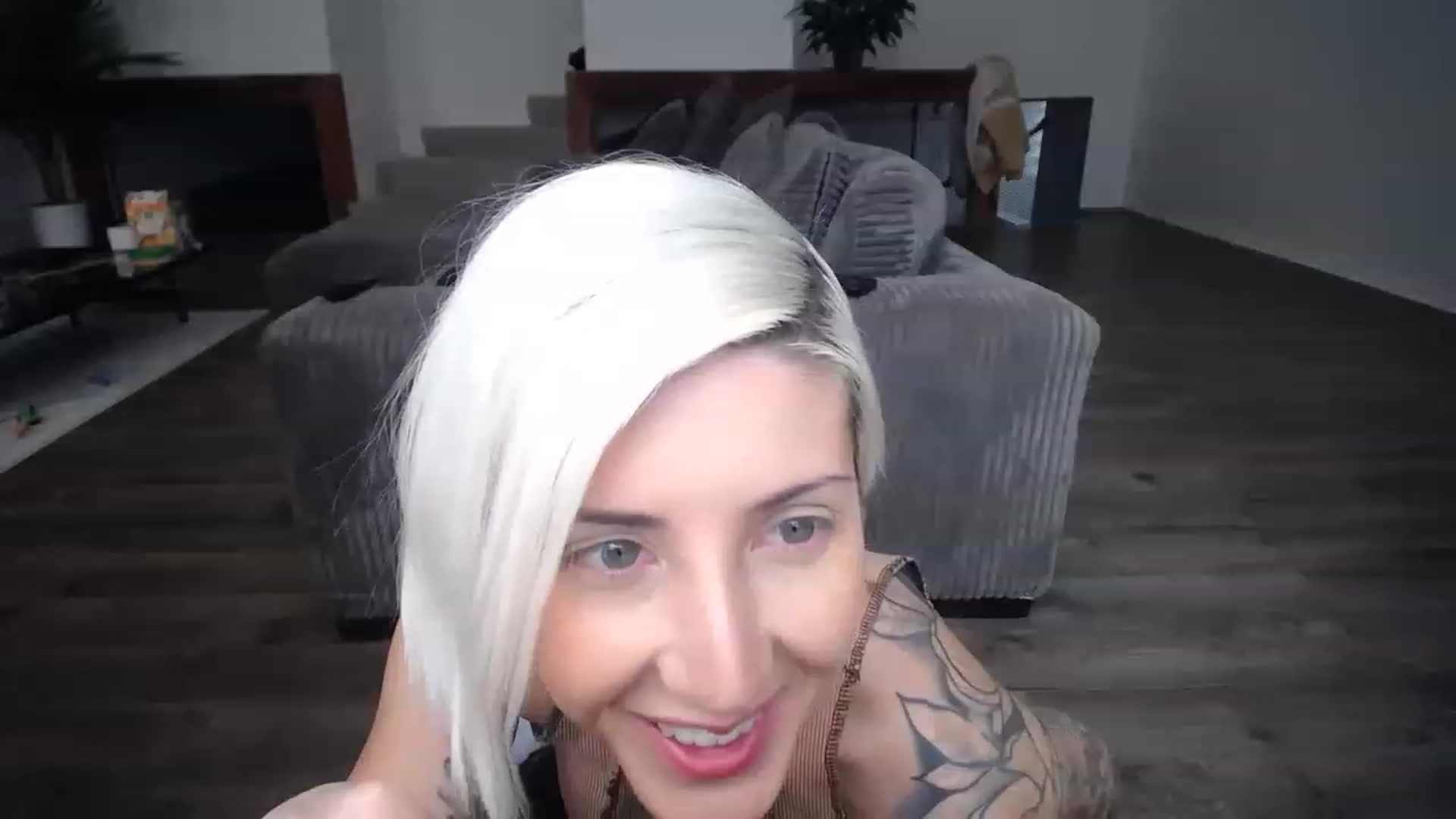 Gallery image thumbnail from ItsJade's myfreecams stream on, 03/21/2023, 20:31 image 6 of 20