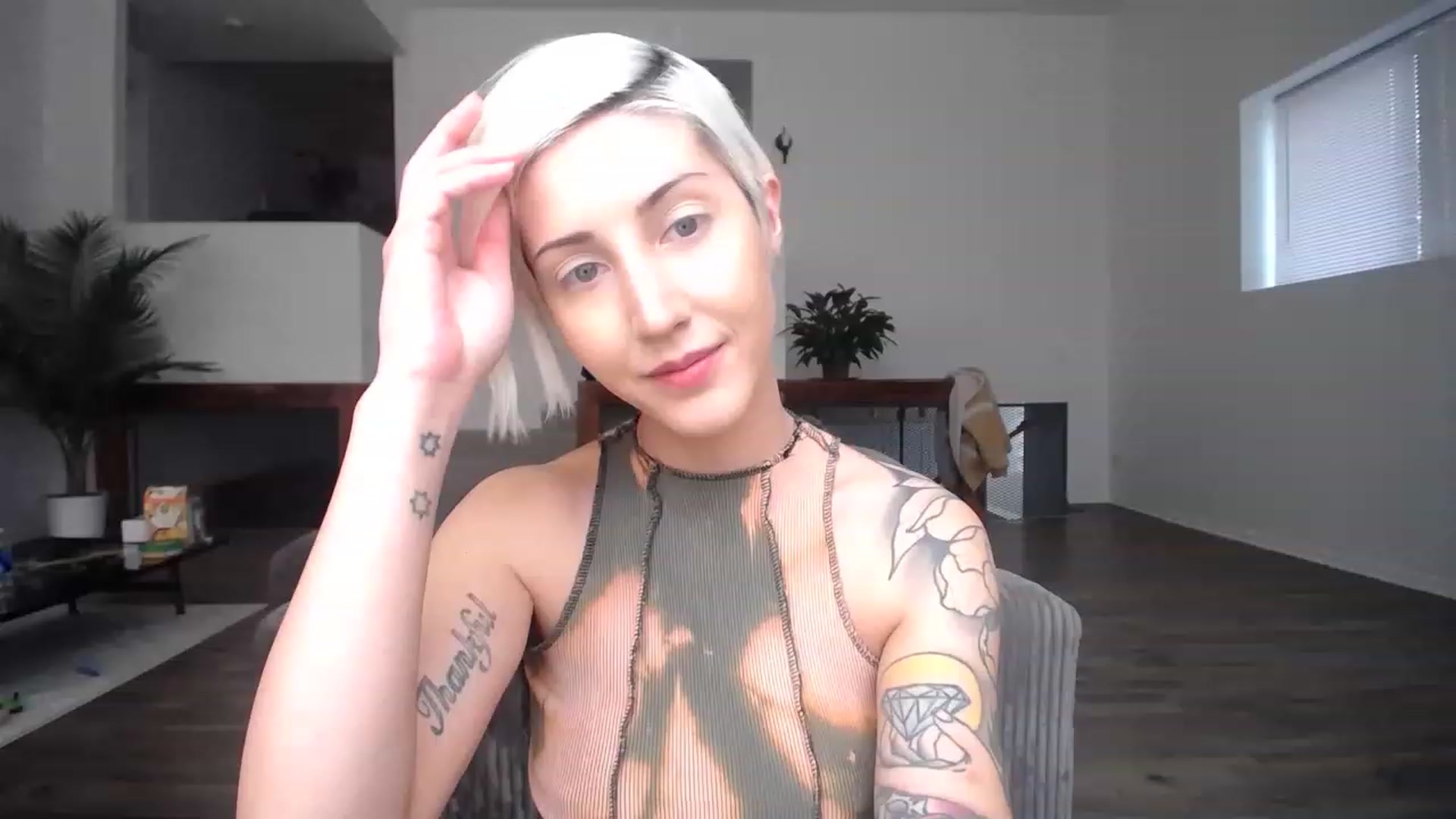 Gallery image thumbnail from ItsJade's myfreecams stream on, 03/21/2023, 20:31 image 3 of 20