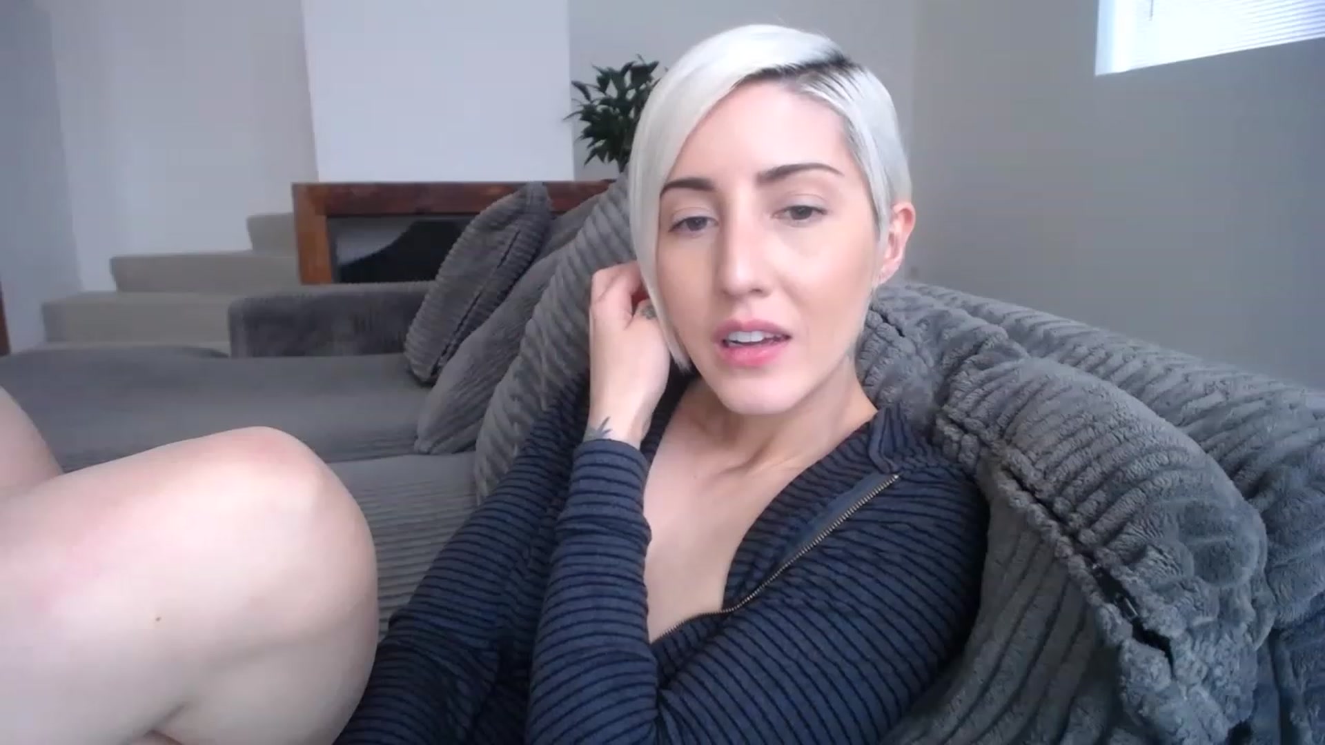 Gallery image thumbnail from ItsJade's myfreecams stream on, 03/22/2023, 22:22 image 11 of 20