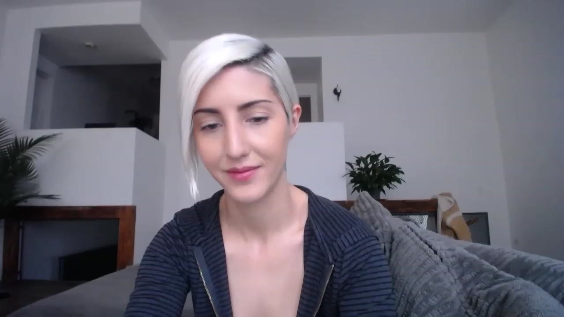 Gallery image thumbnail from ItsJade's myfreecams stream on, 03/22/2023, 22:22 image 6 of 20